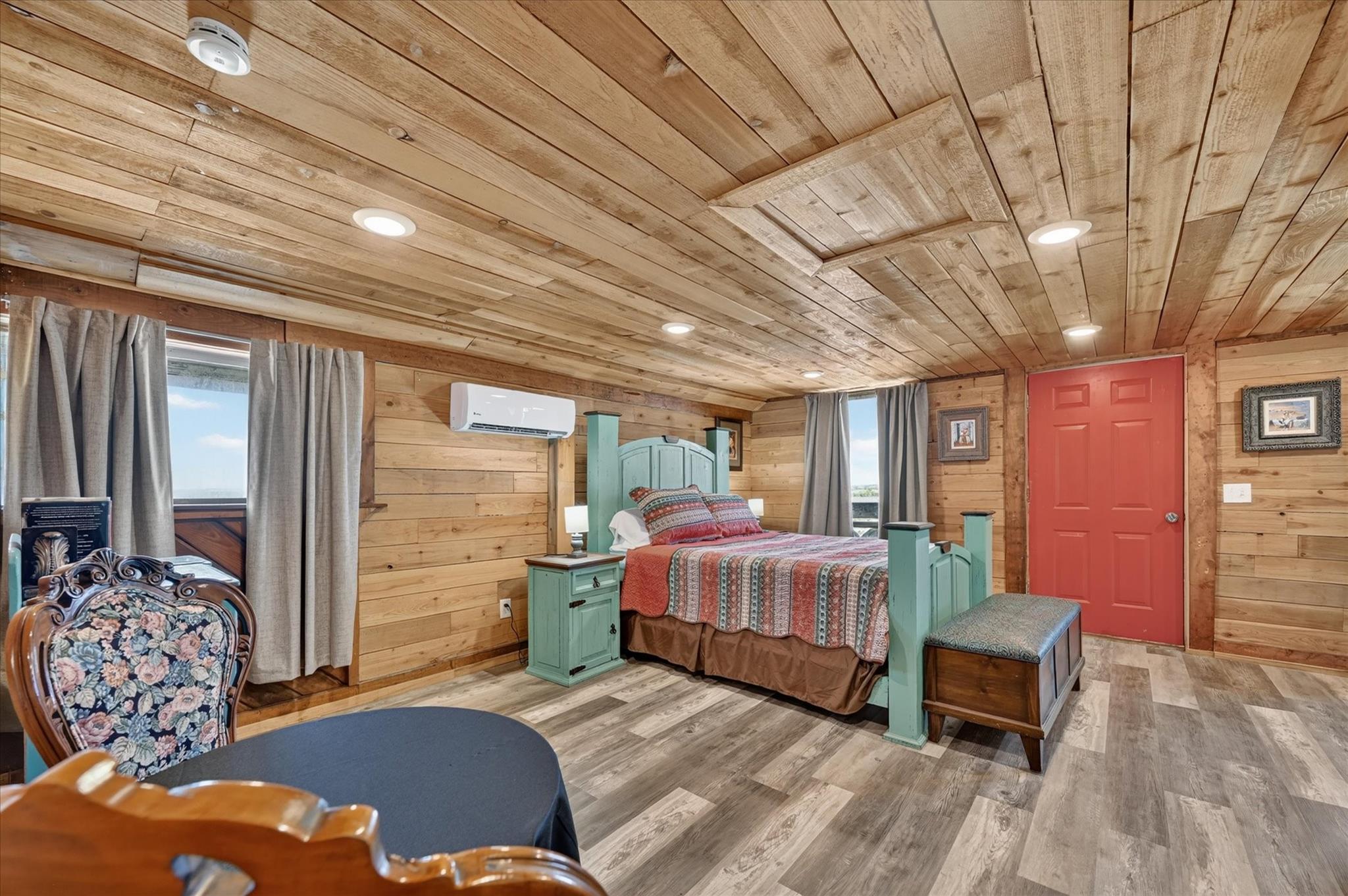 main property photo 26