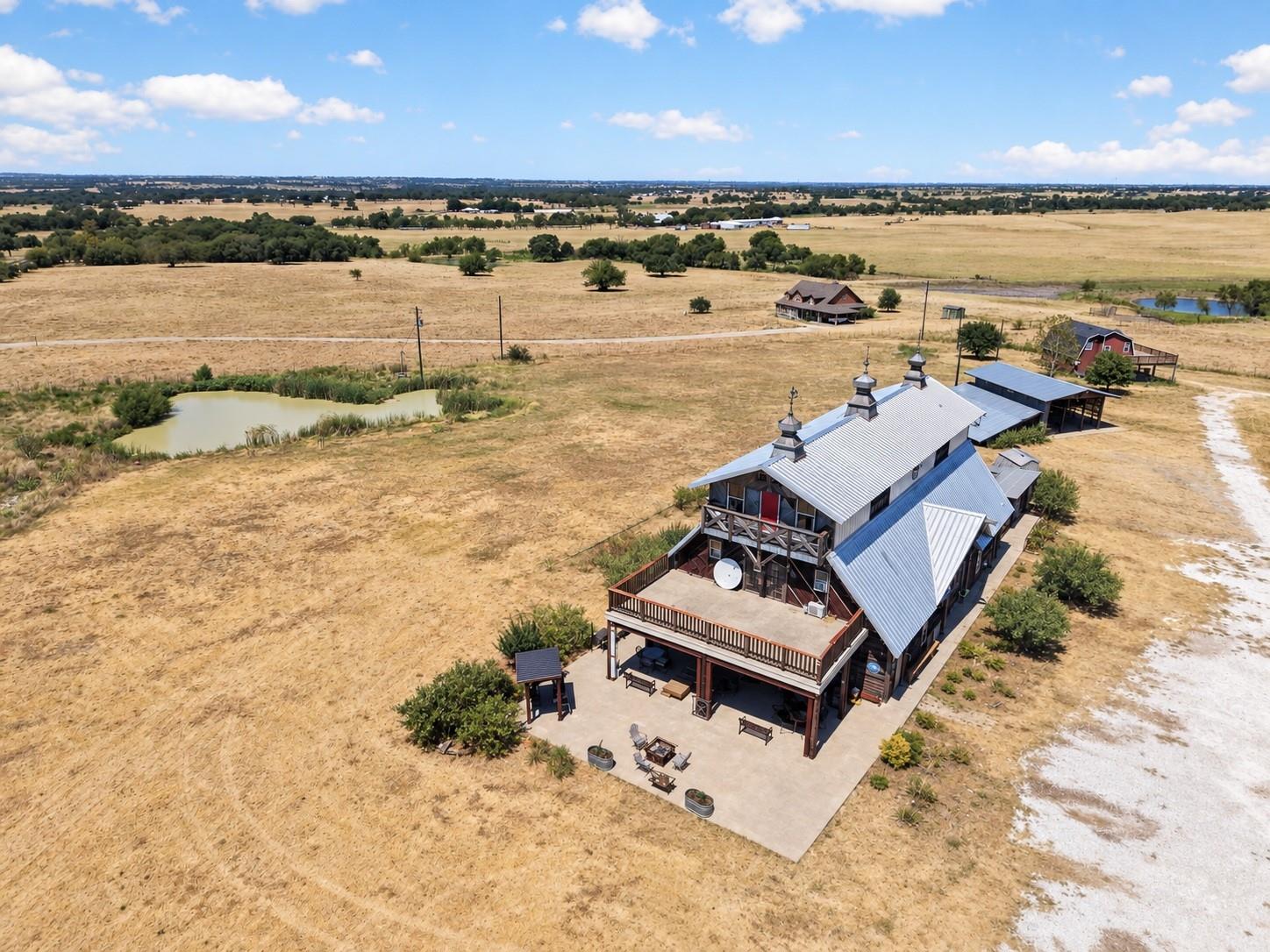 main property photo 3