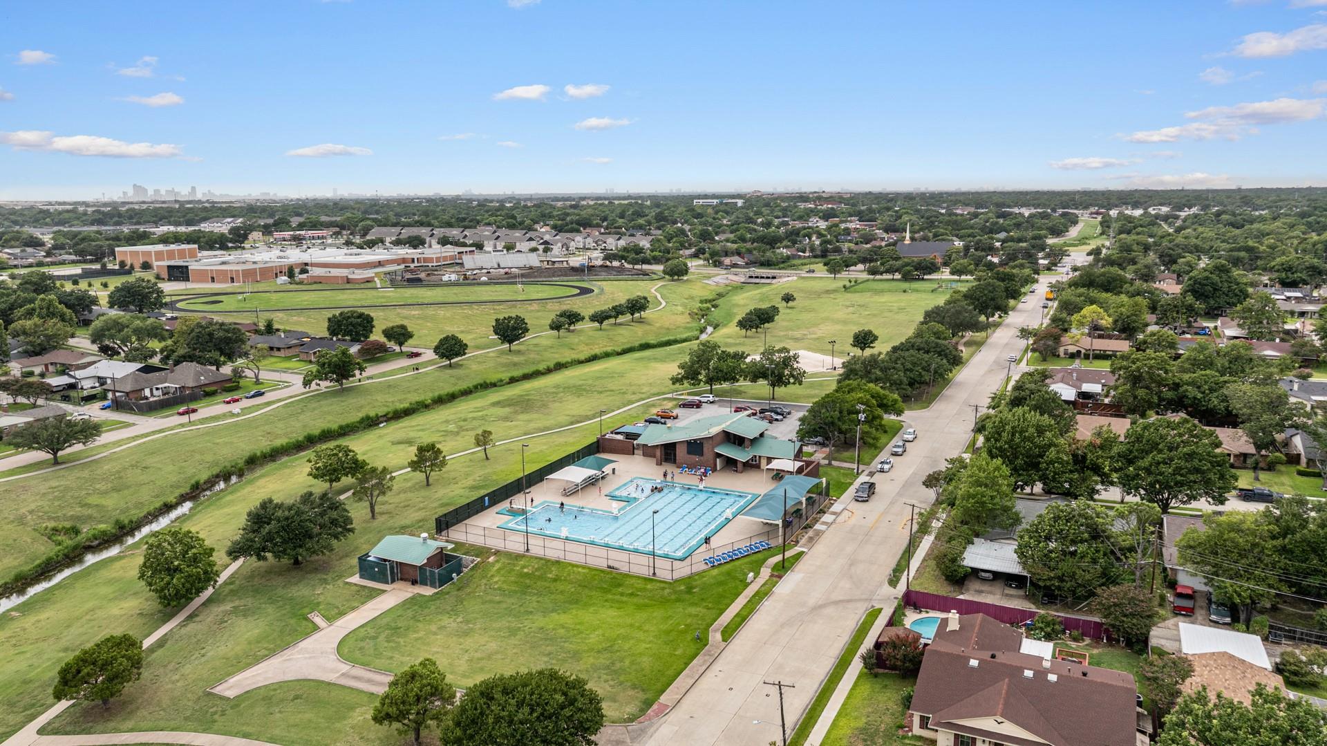 main property photo 19