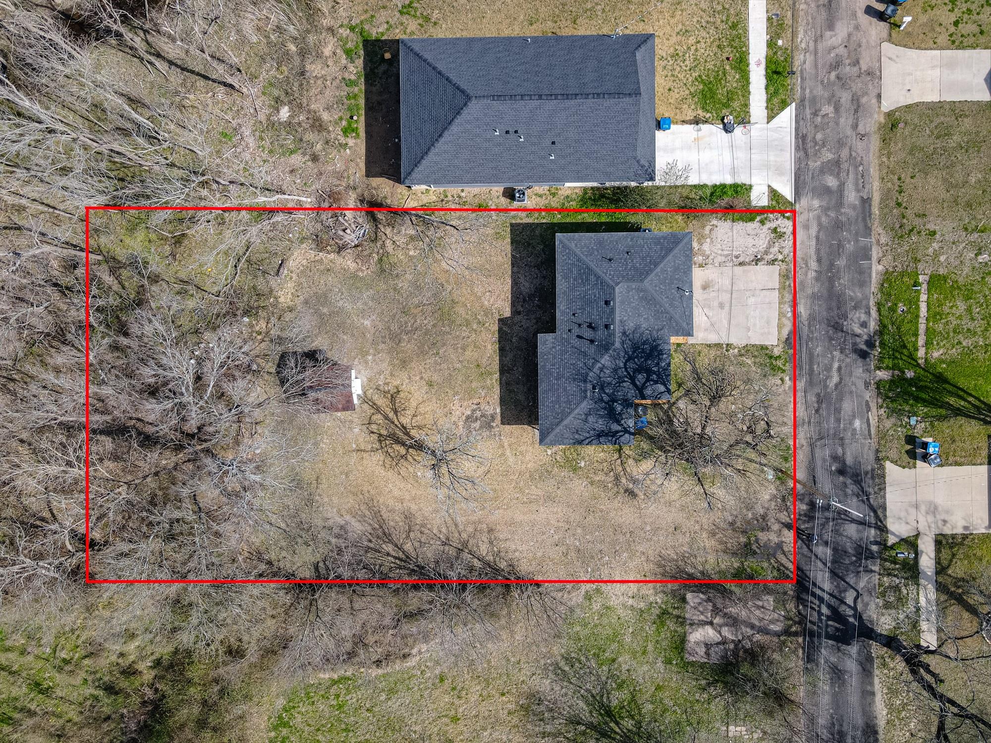 main property photo 11