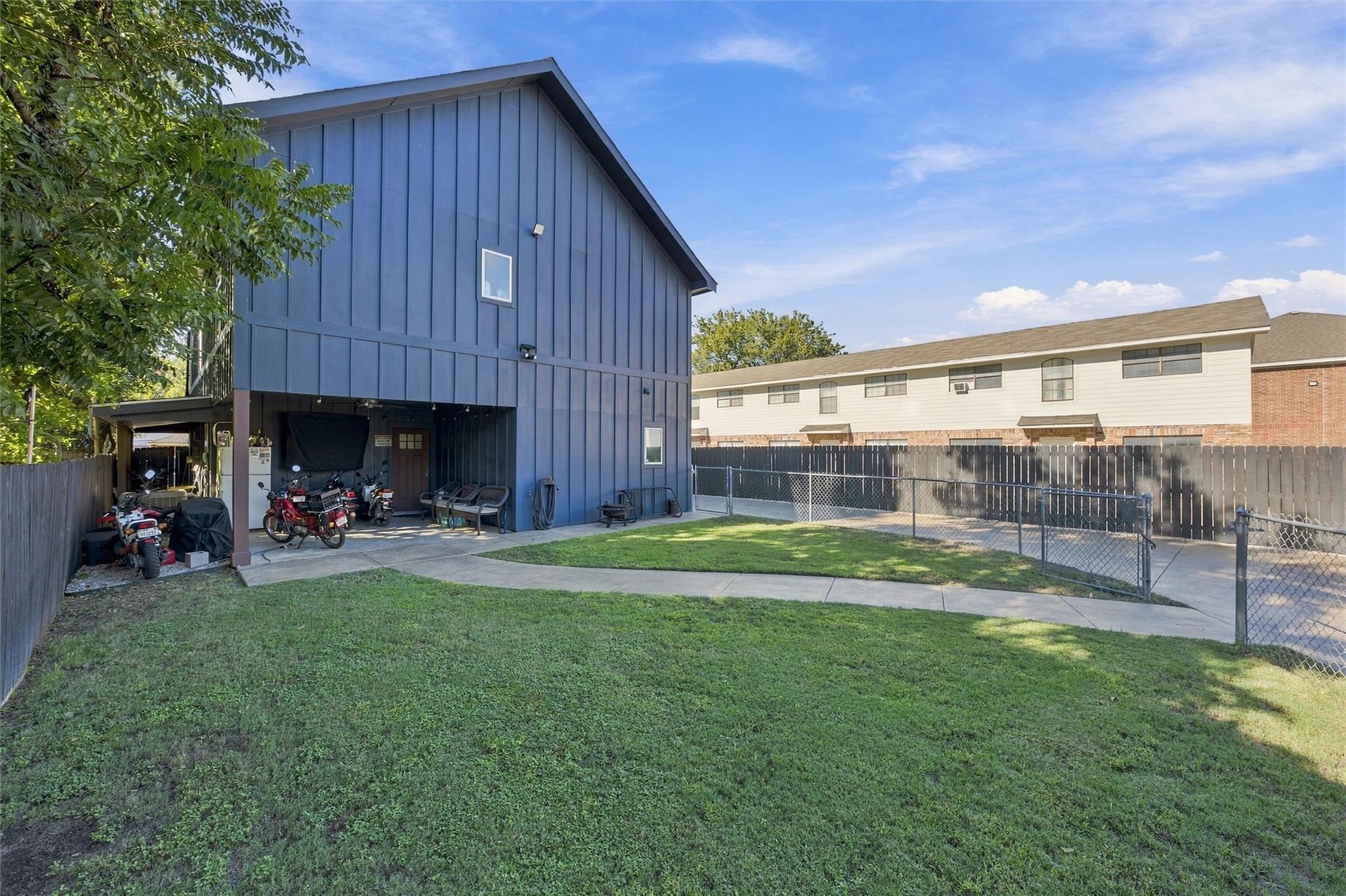 main property photo 24