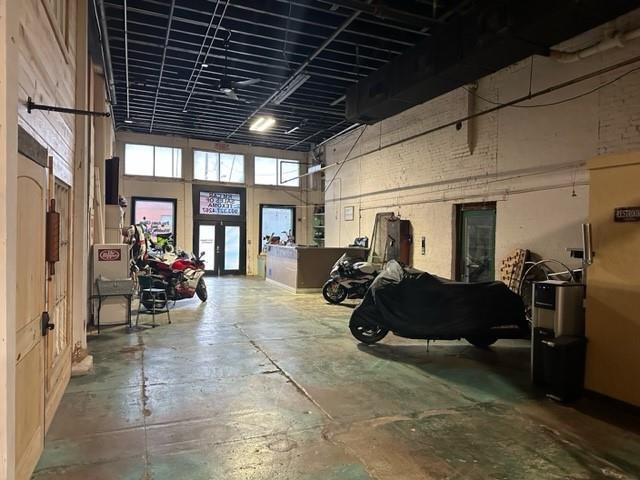 main property photo 14