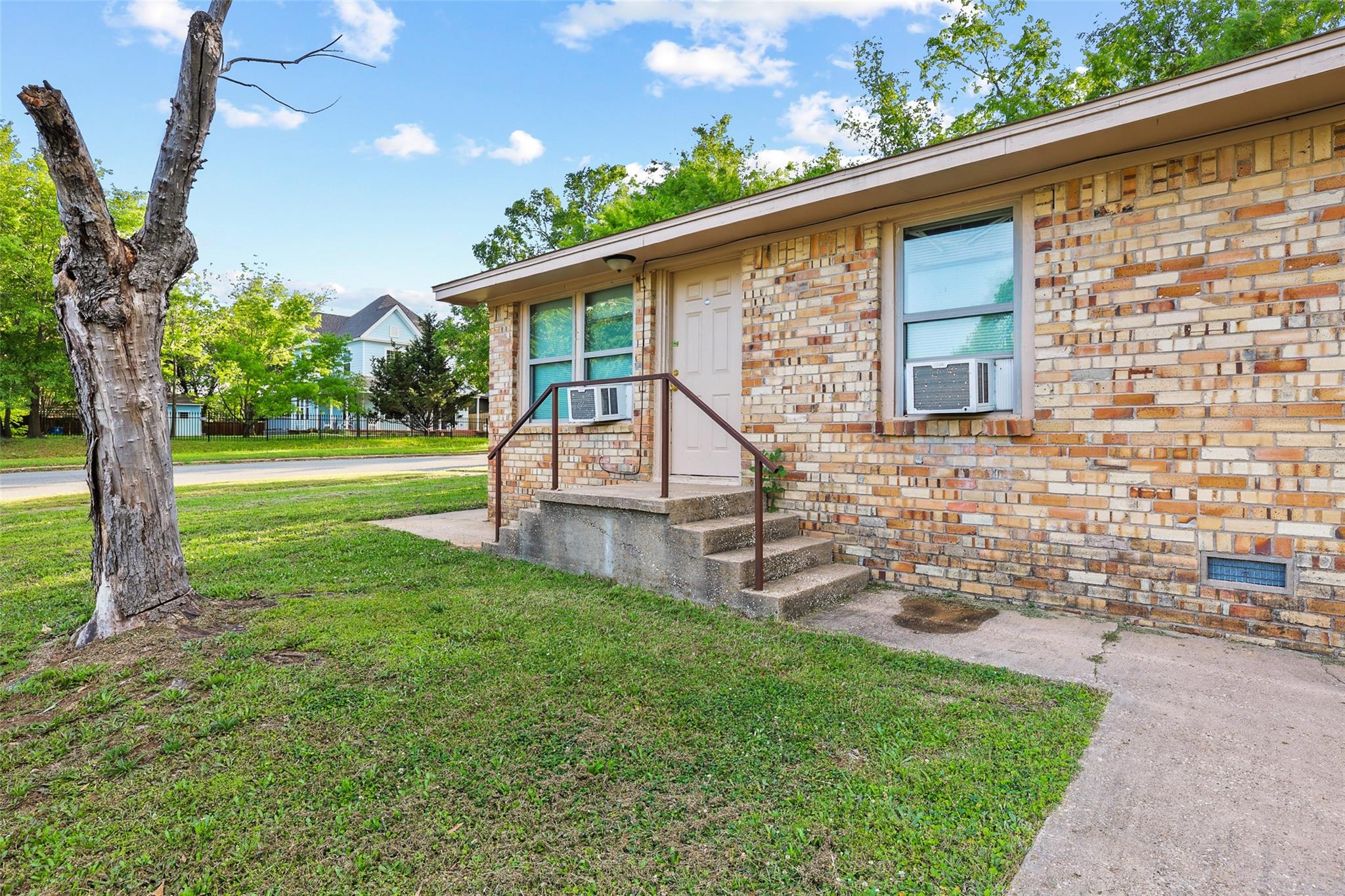 main property photo 2