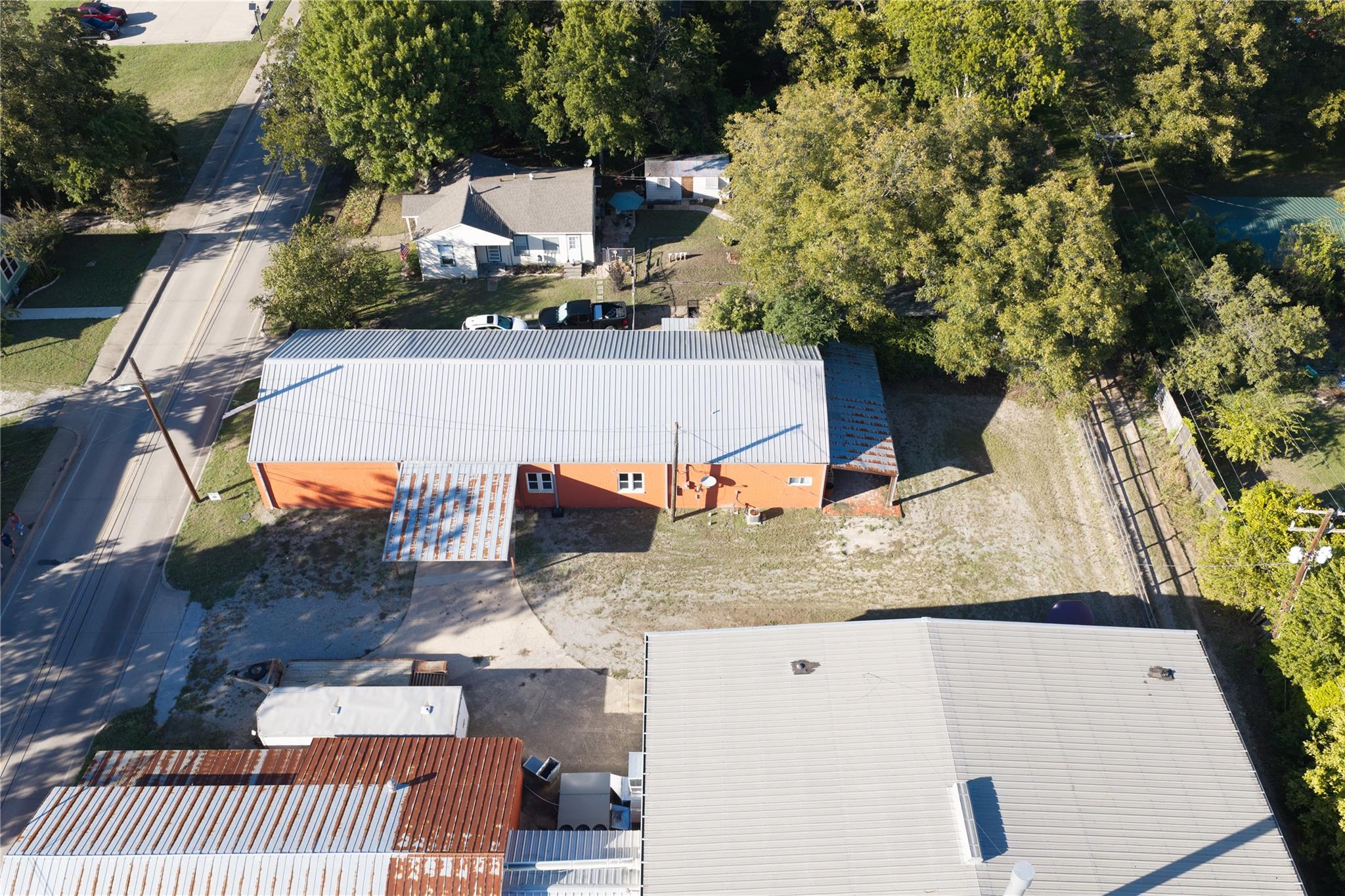 main property photo 9