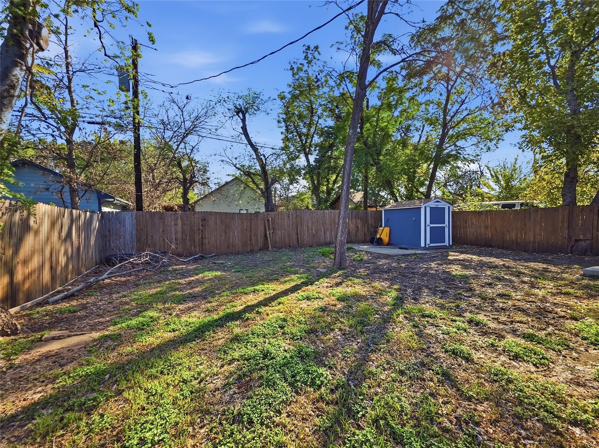 main property photo 14