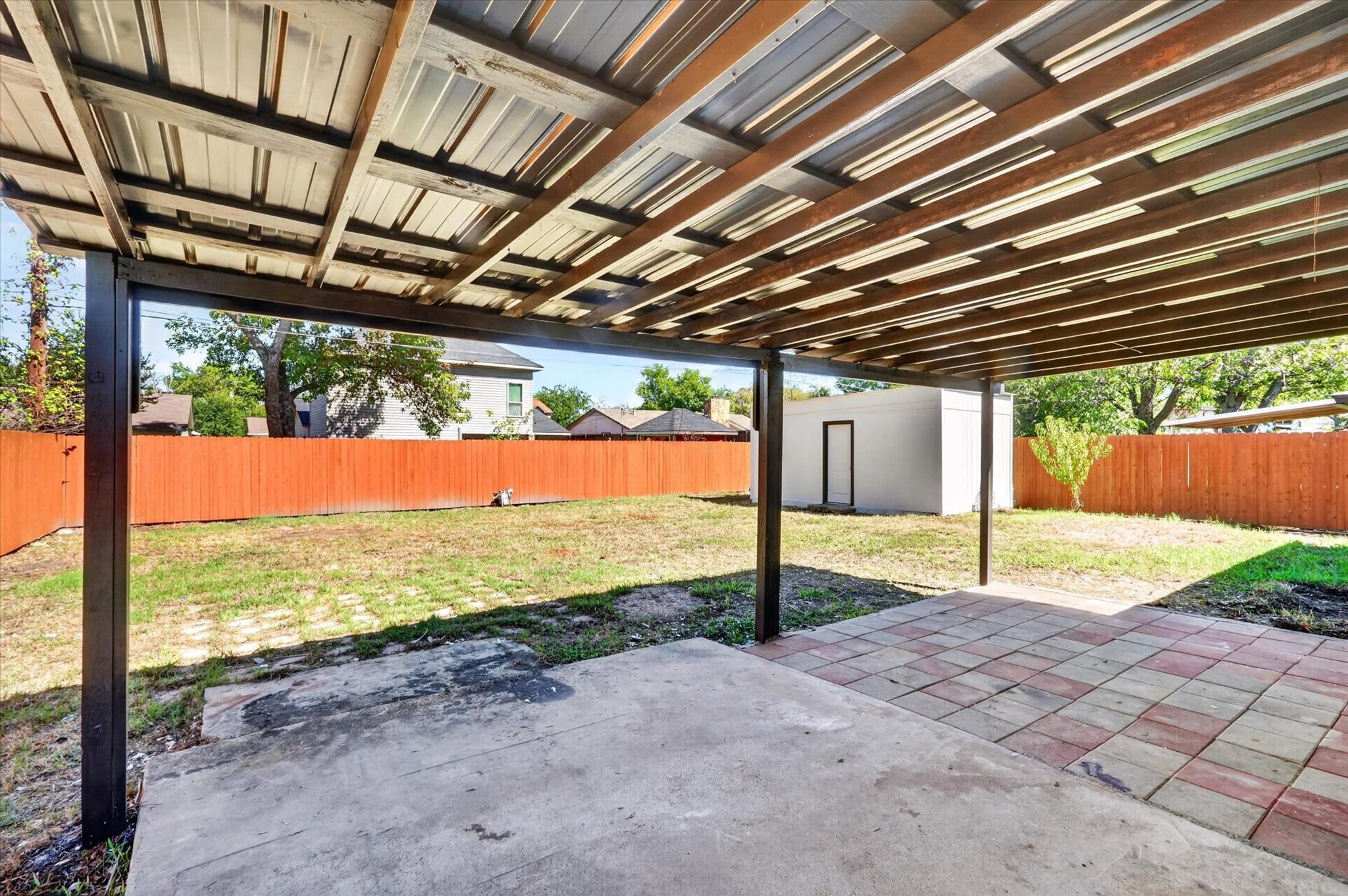 main property photo 22