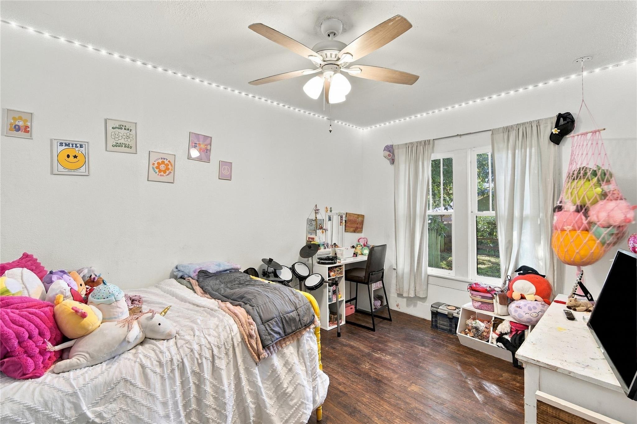 main property photo 17