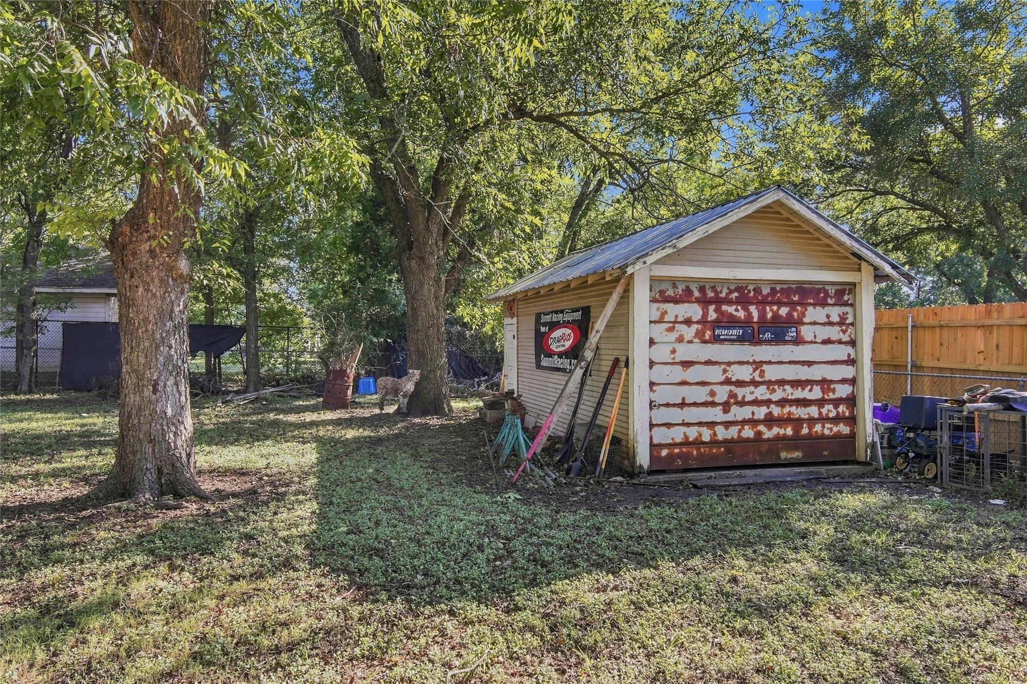 main property photo 24
