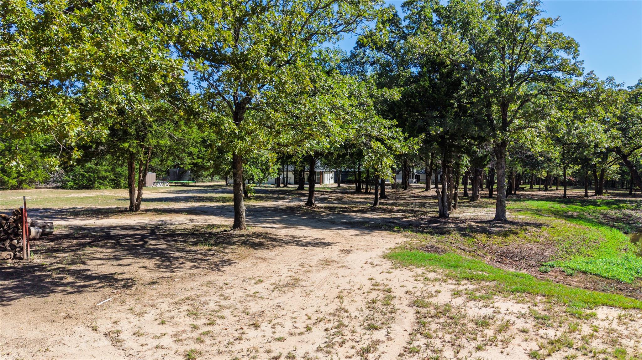 main property photo 37