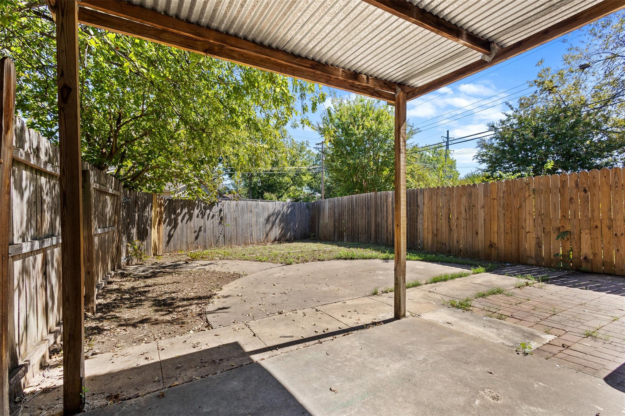 main property photo 23