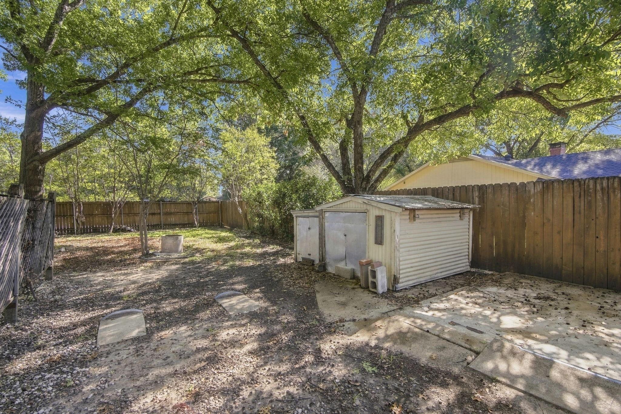 main property photo 32
