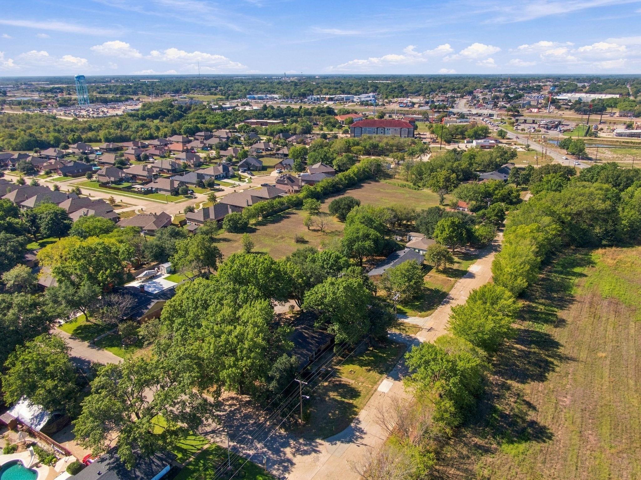 main property photo 34