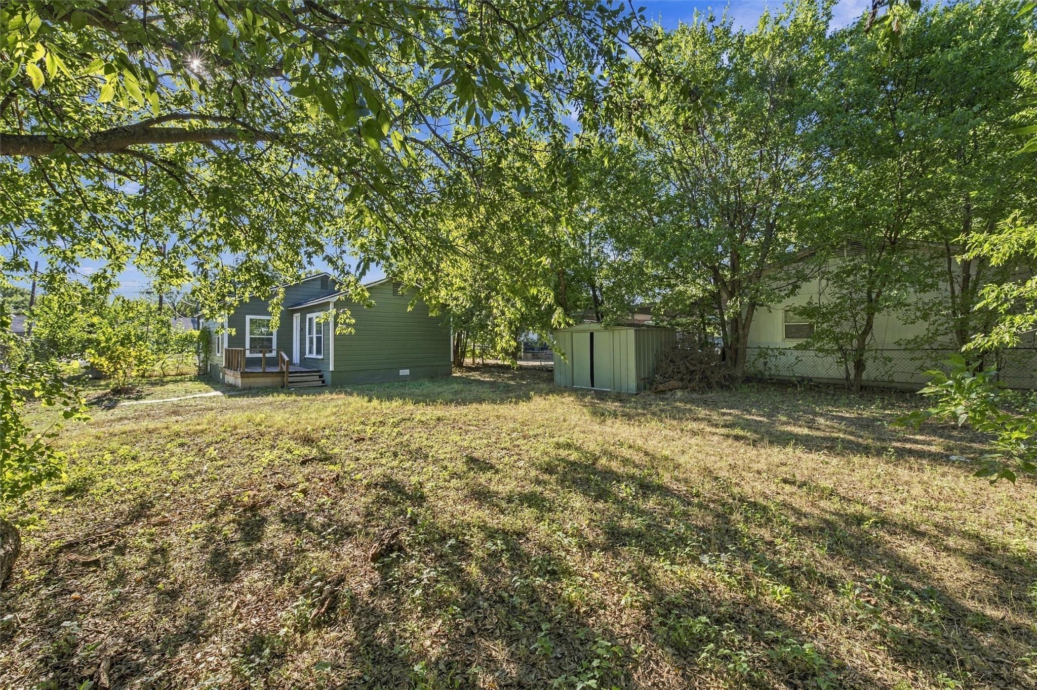 main property photo 11