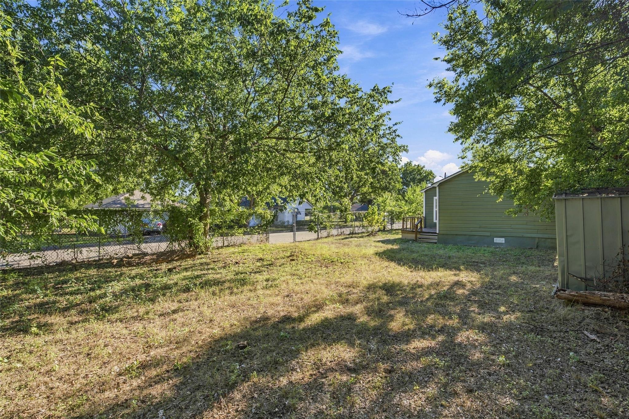 main property photo 13