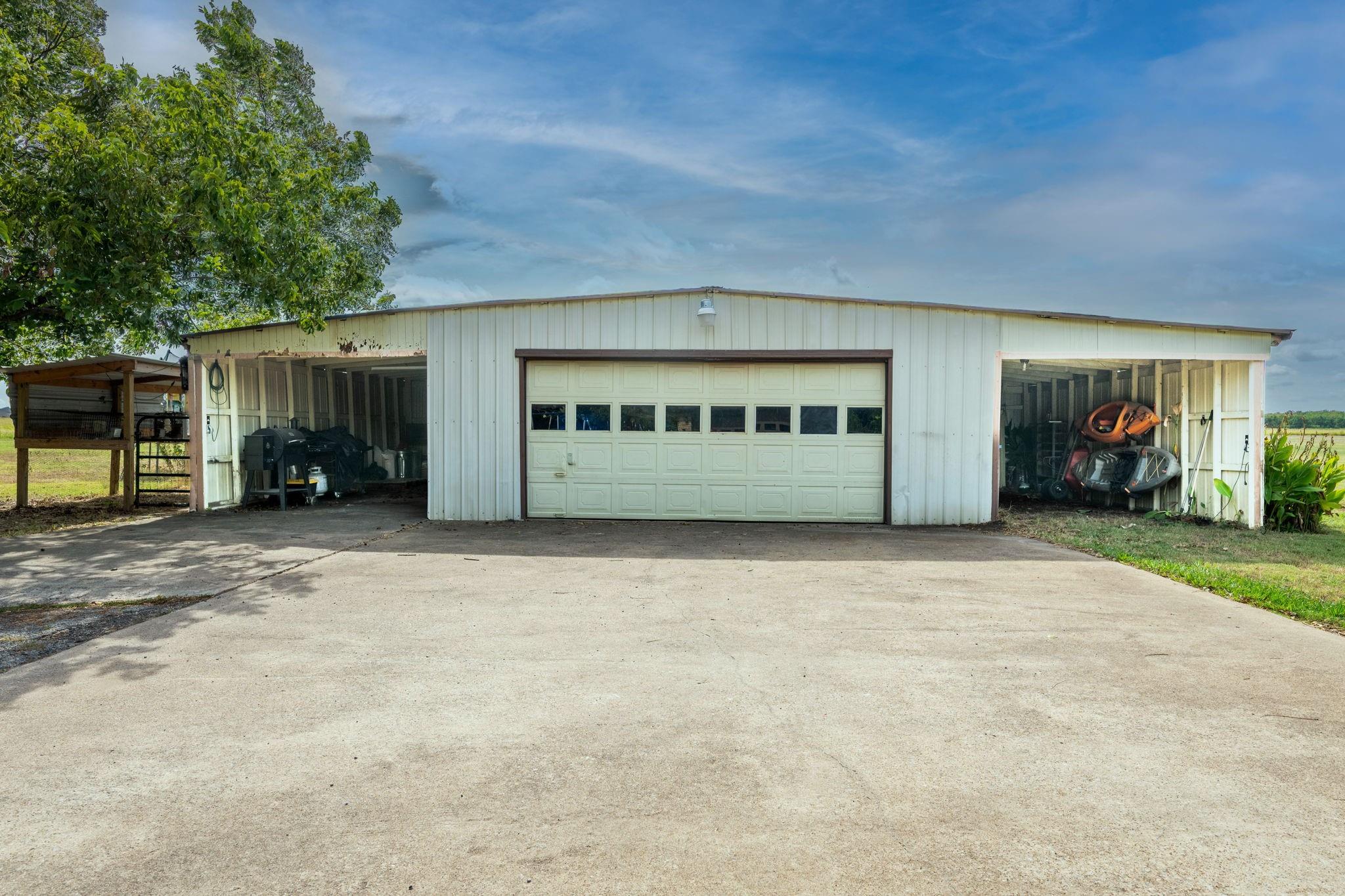 main property photo 32