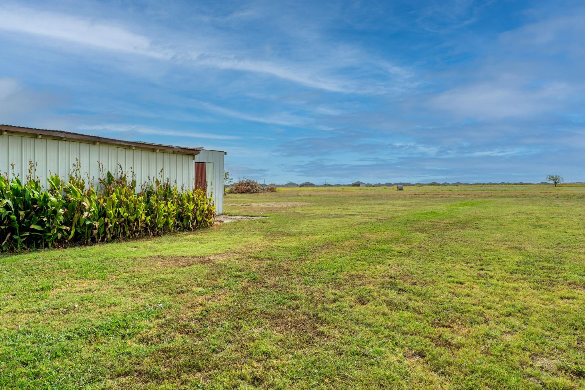 main property photo 36