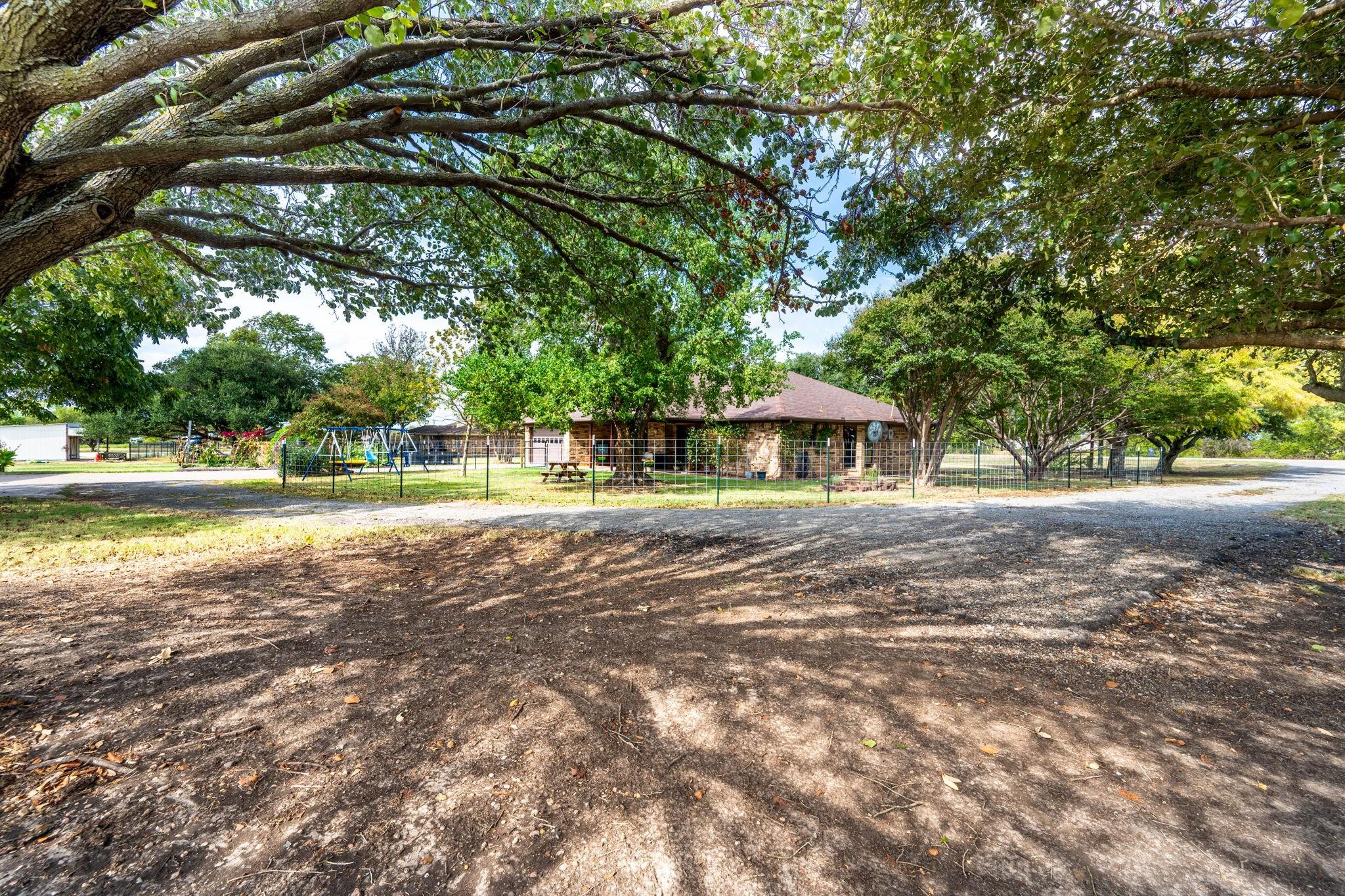main property photo 38