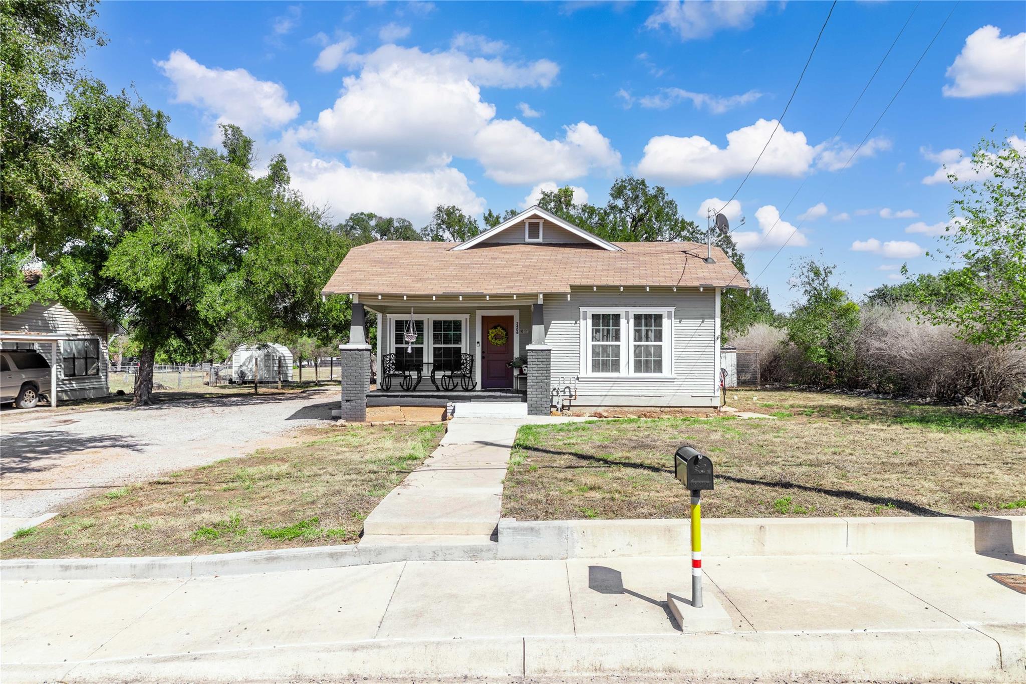 main property photo 26