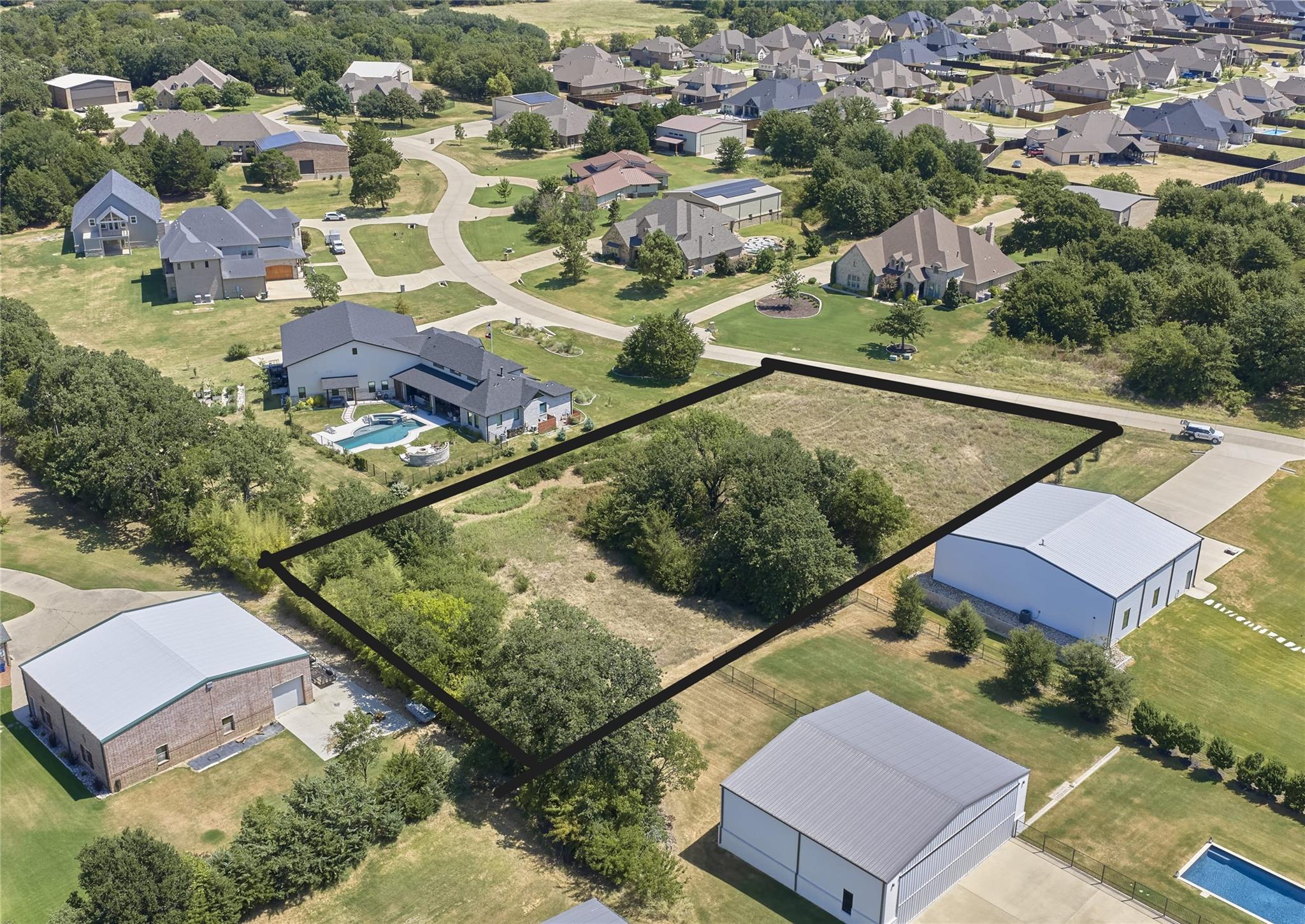 main property photo 3
