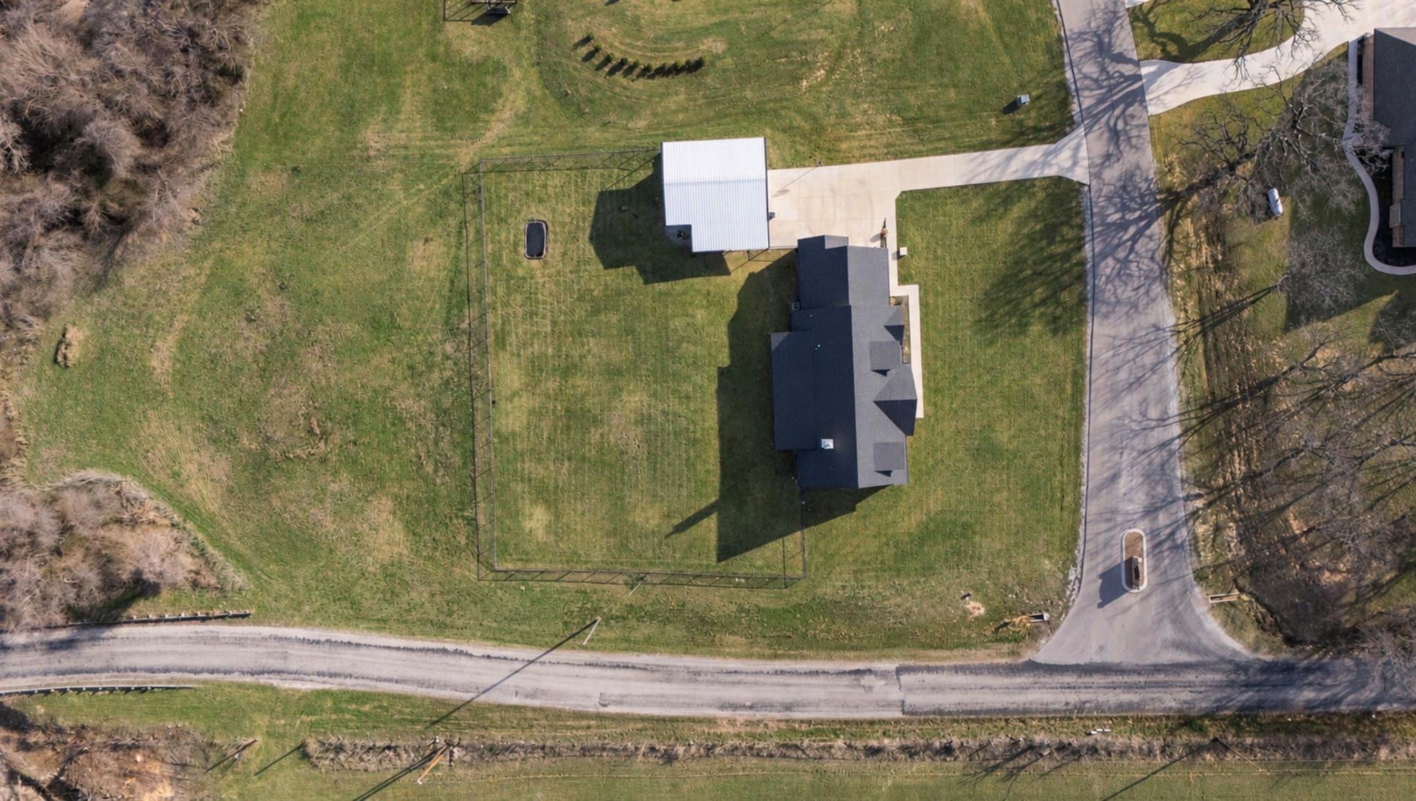main property photo 23