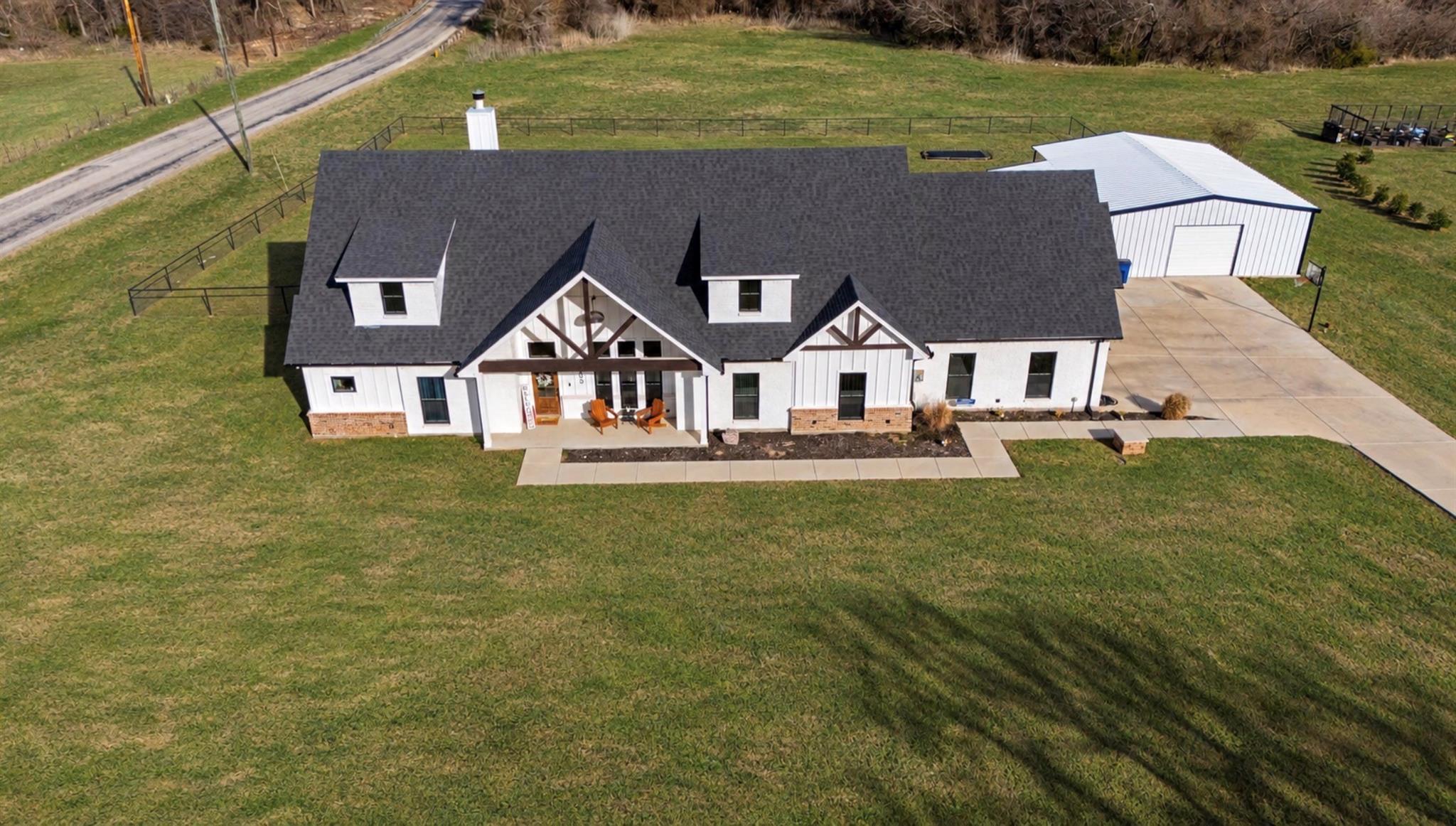 main property photo 36