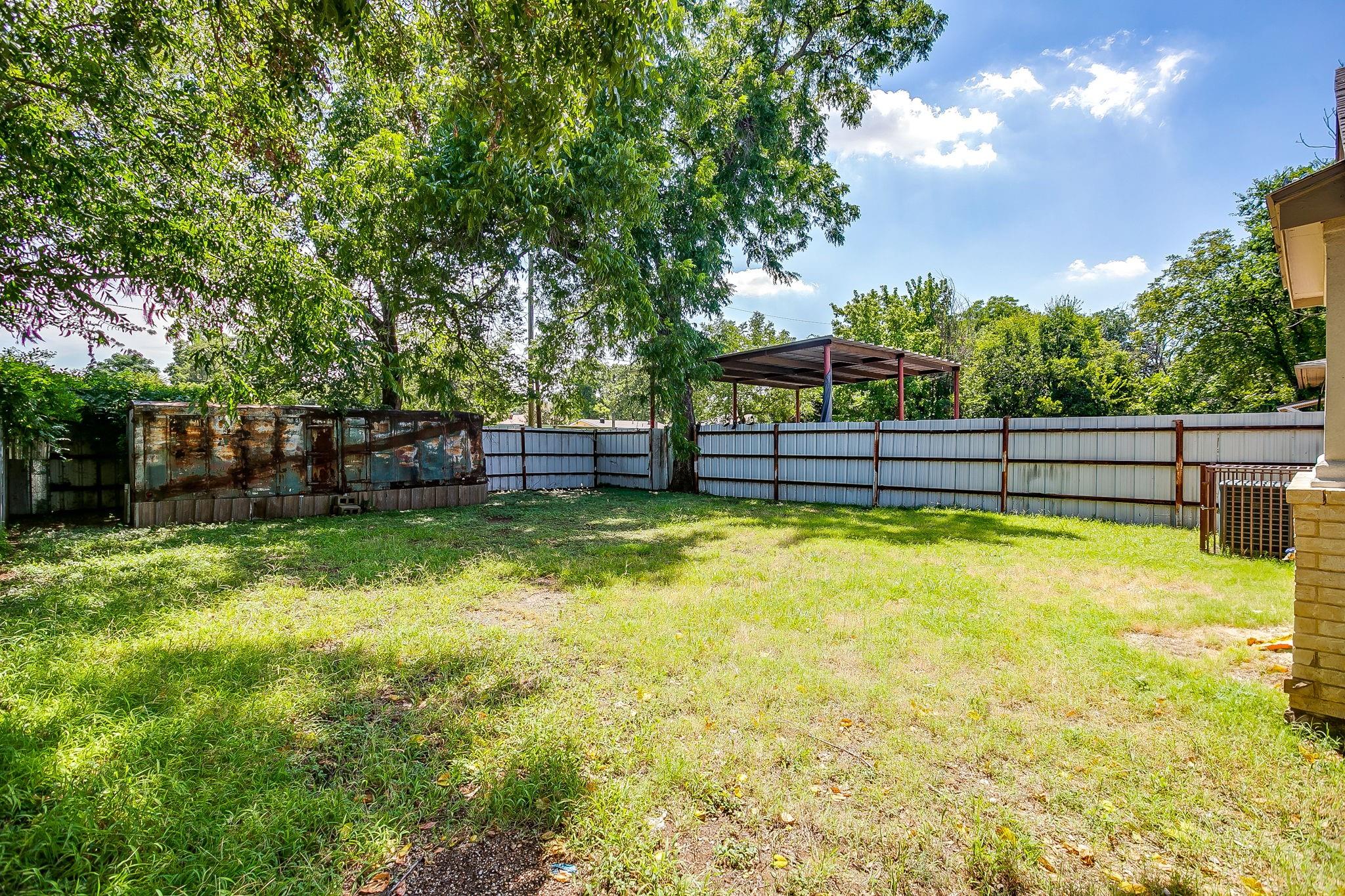 main property photo 16