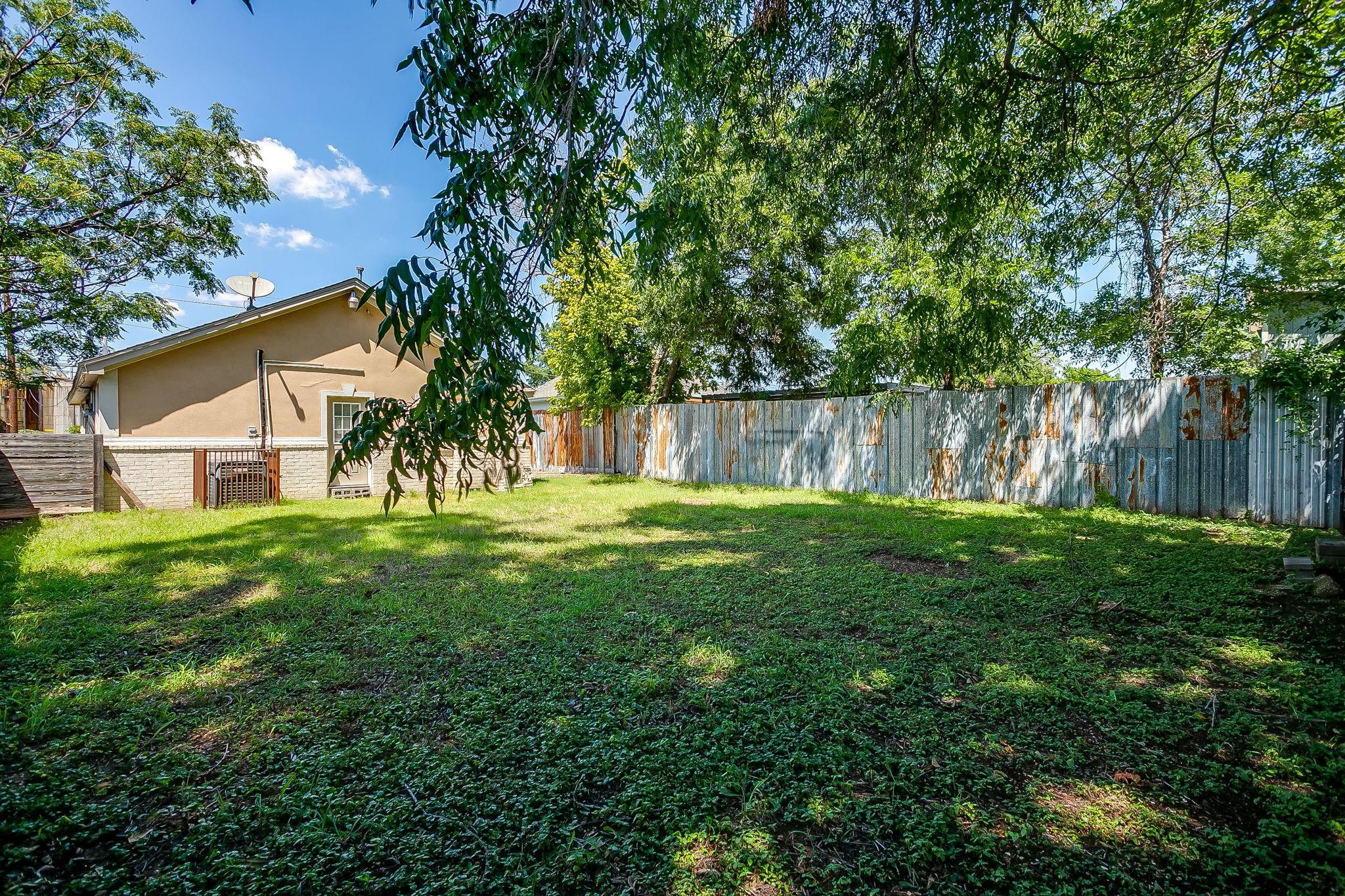 main property photo 17