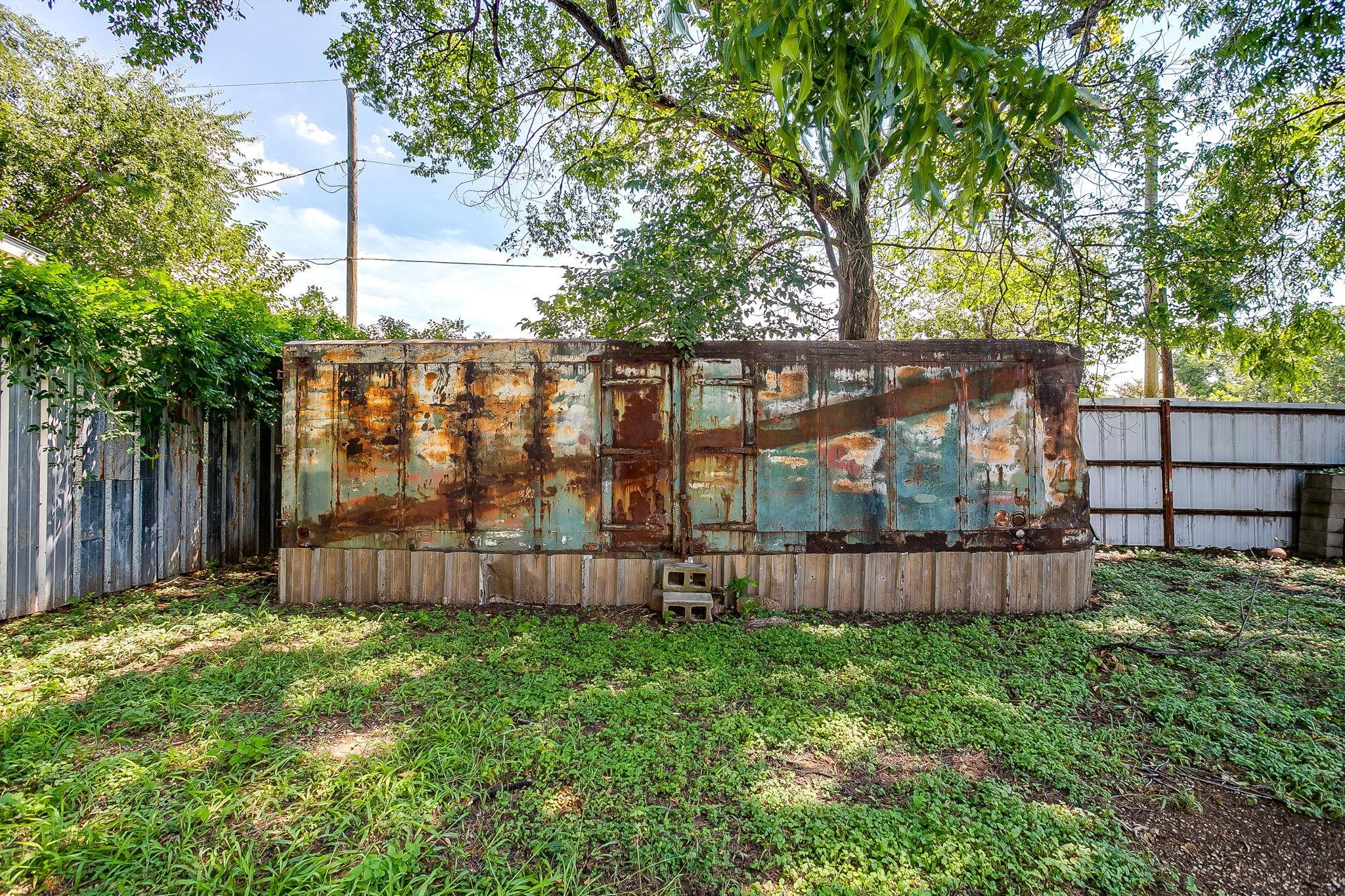 main property photo 19