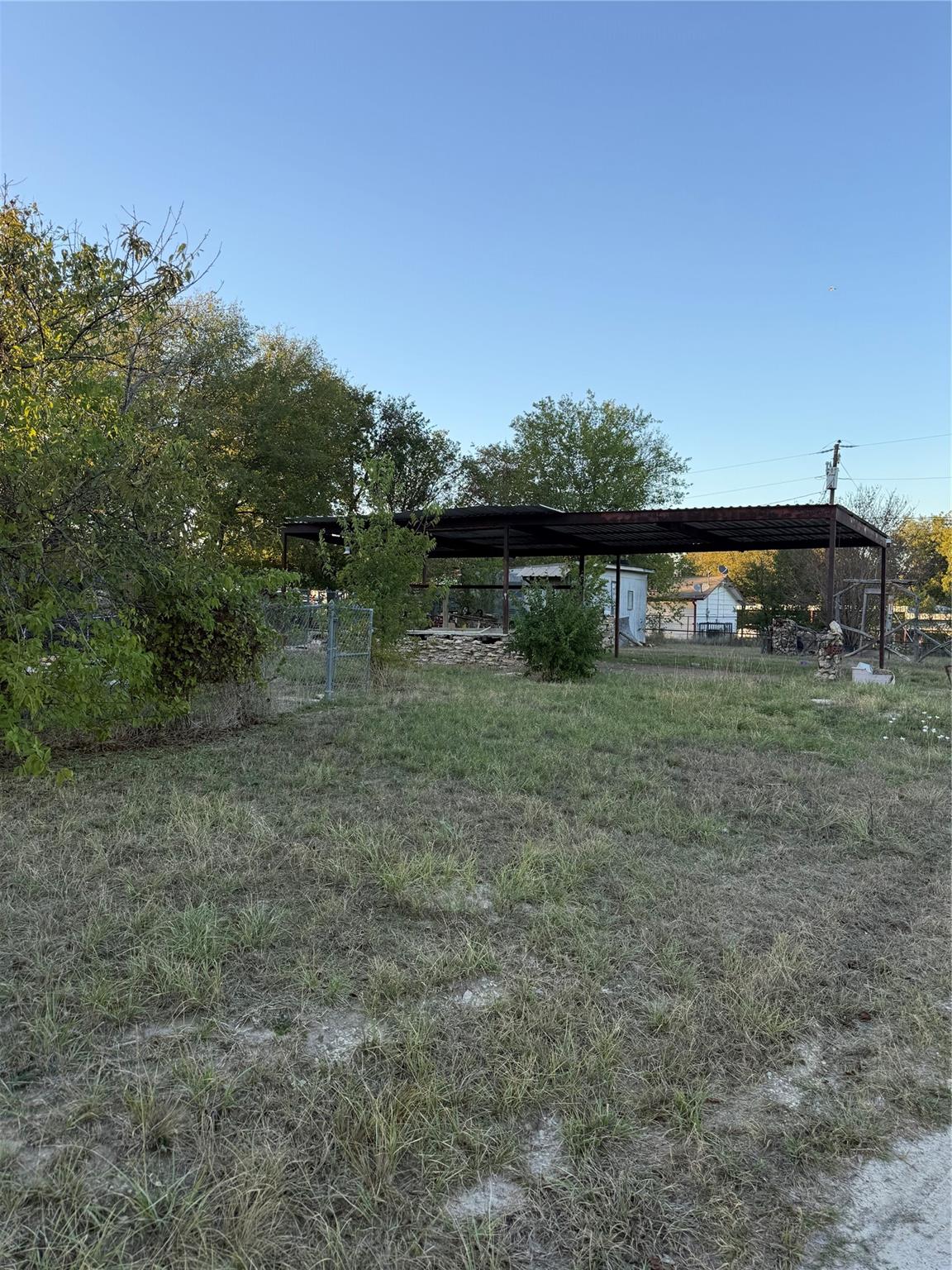 main property photo 3