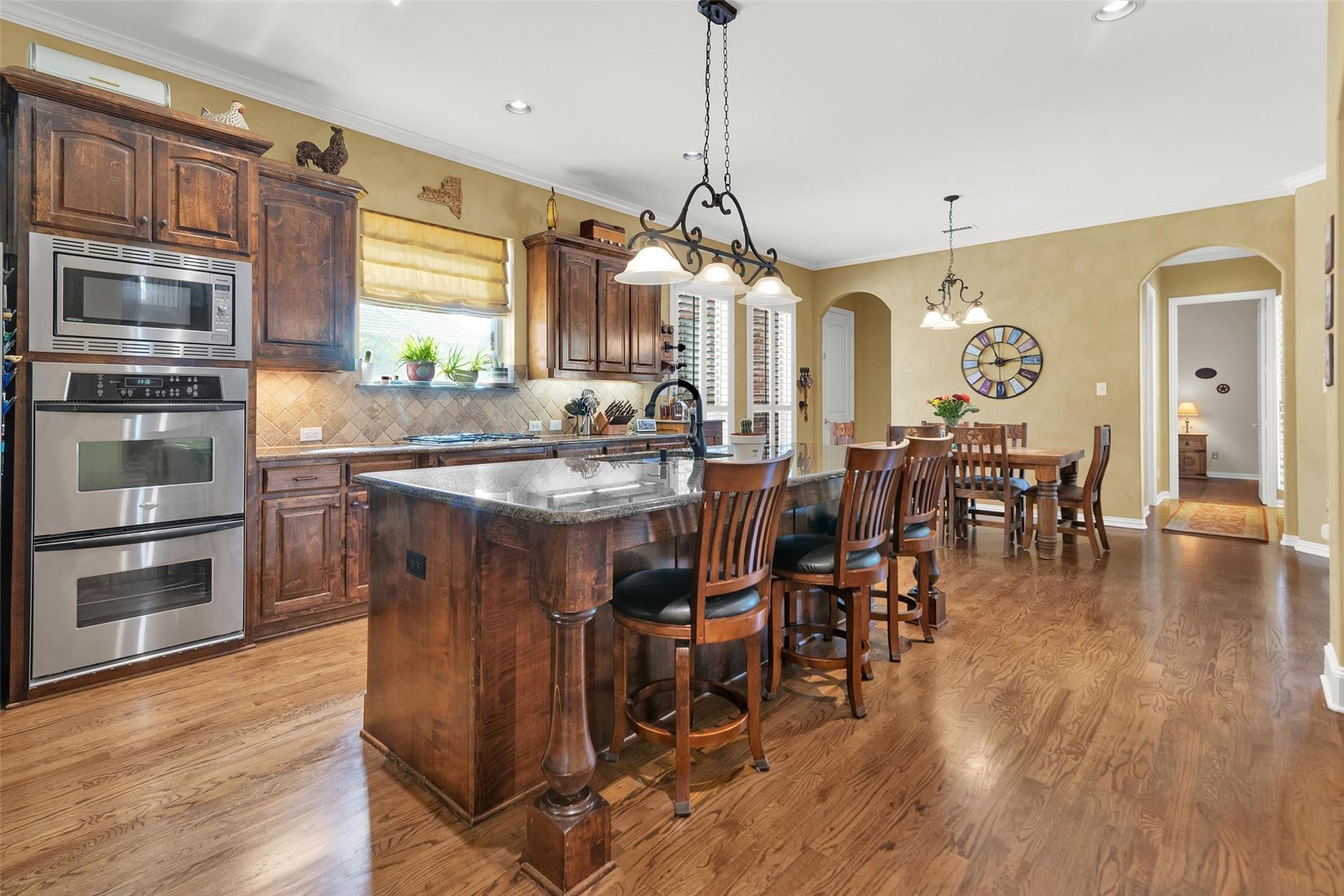 main property photo 11