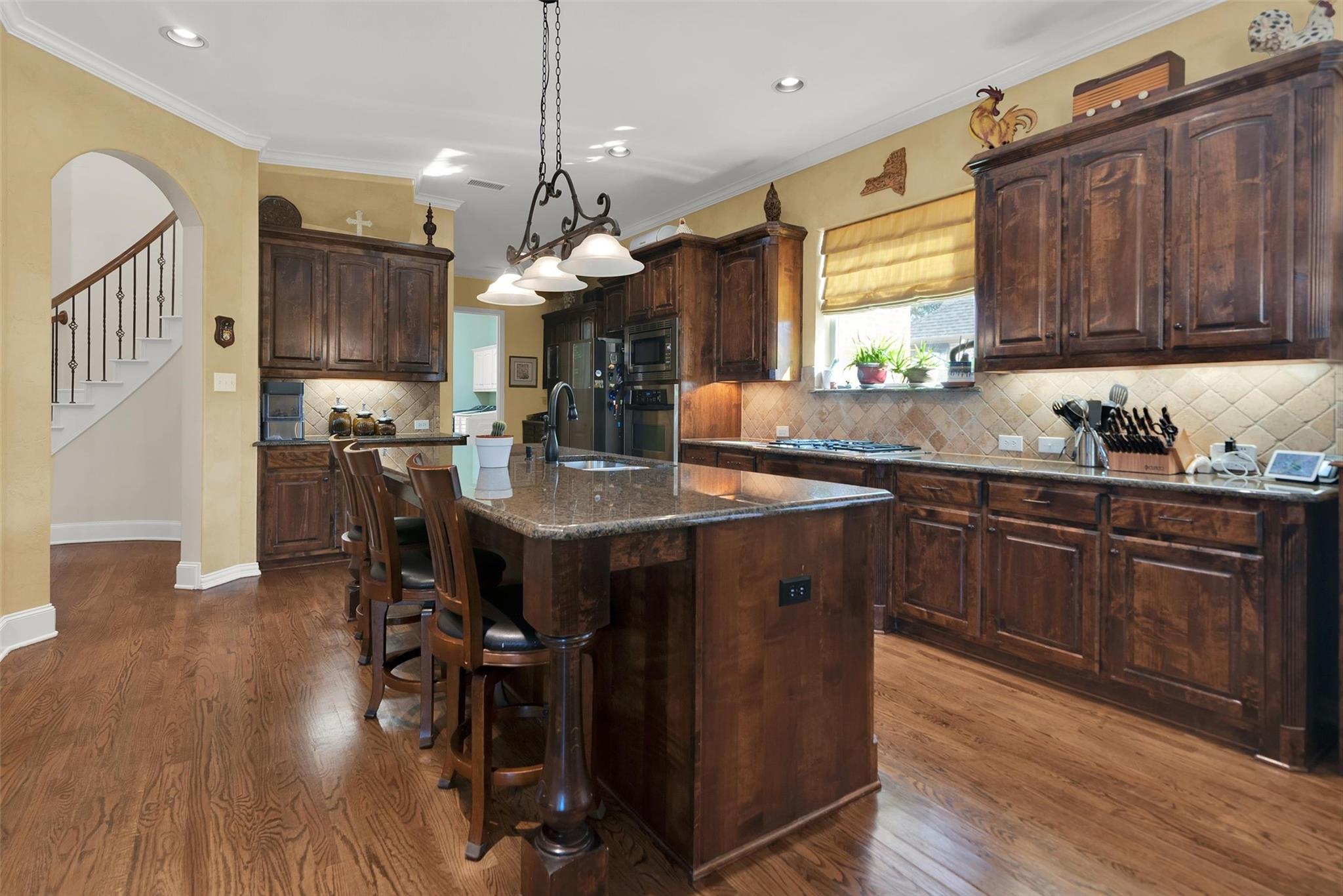 main property photo 12