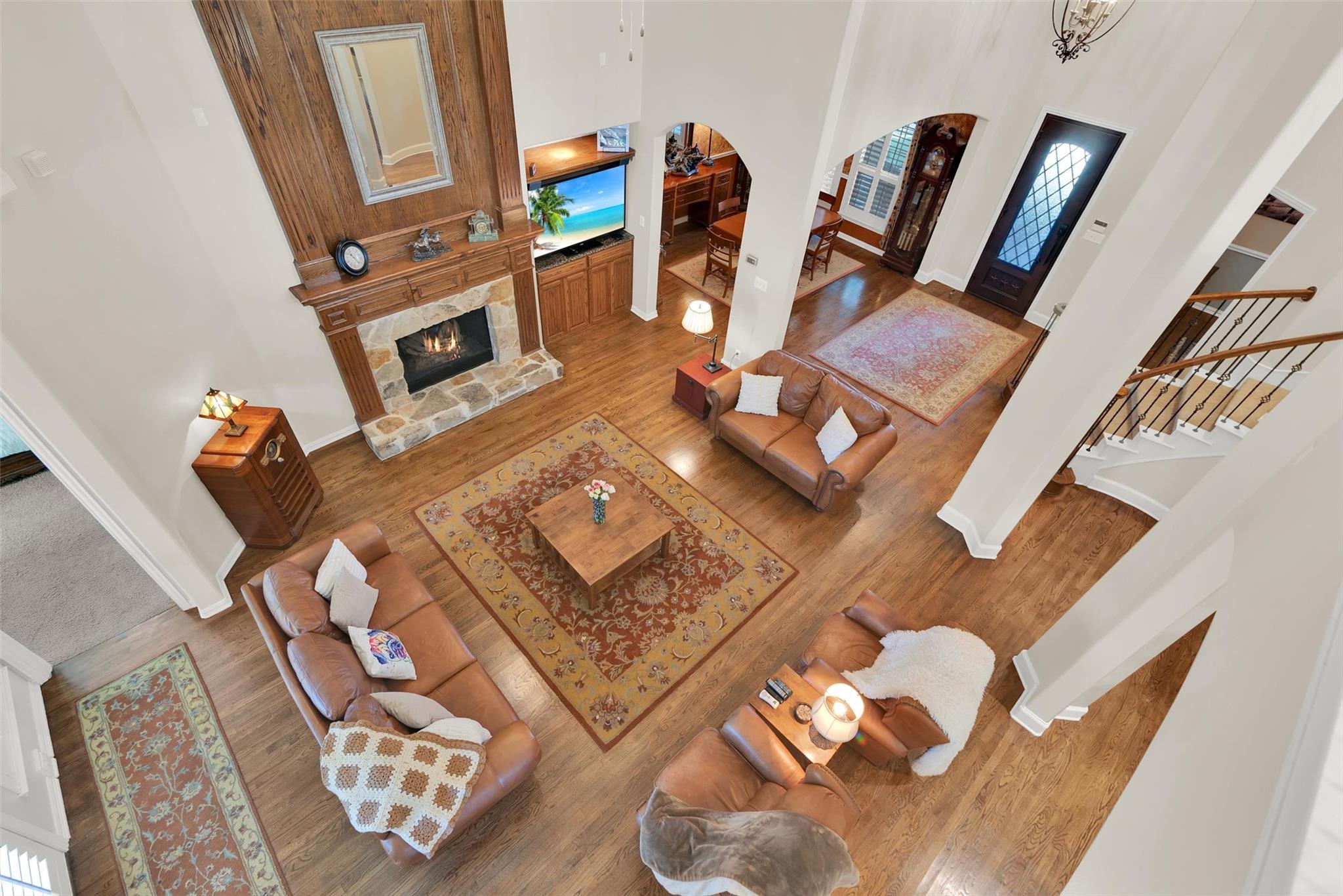 main property photo 23