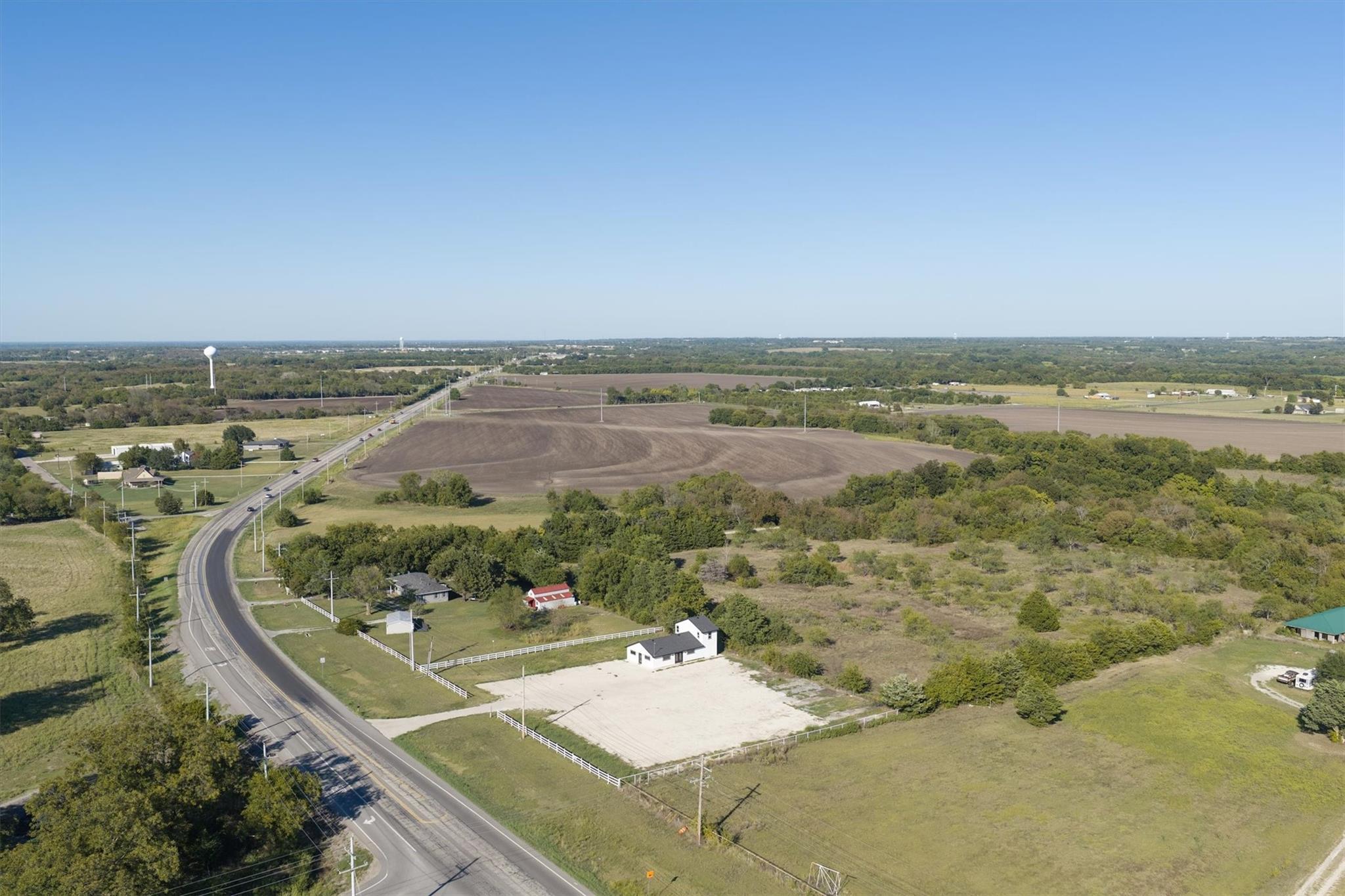 main property photo 32