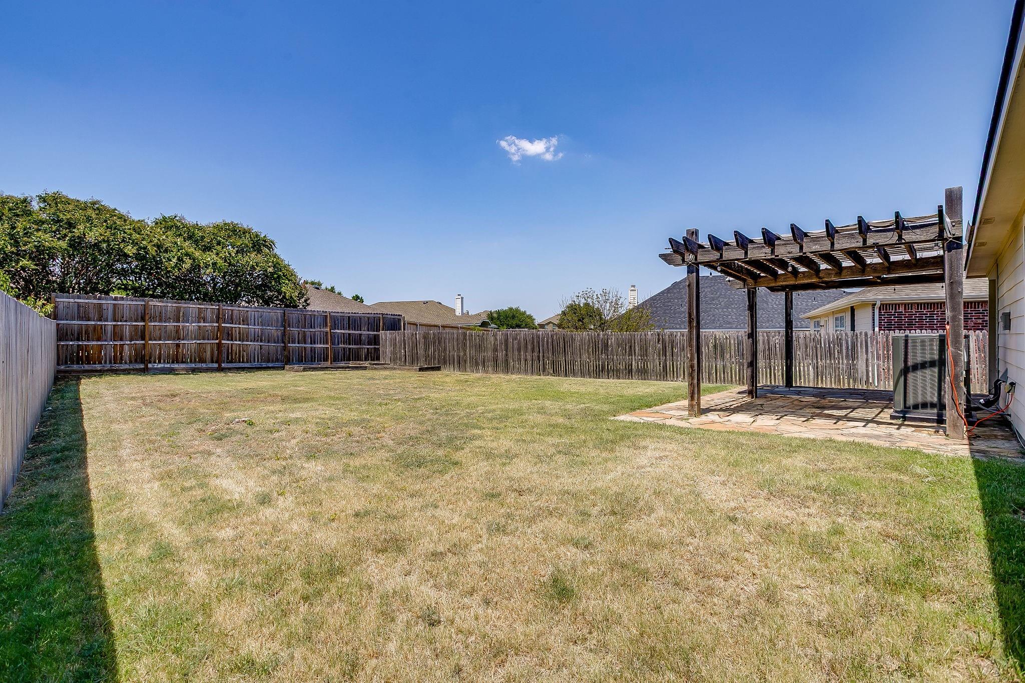 main property photo 28