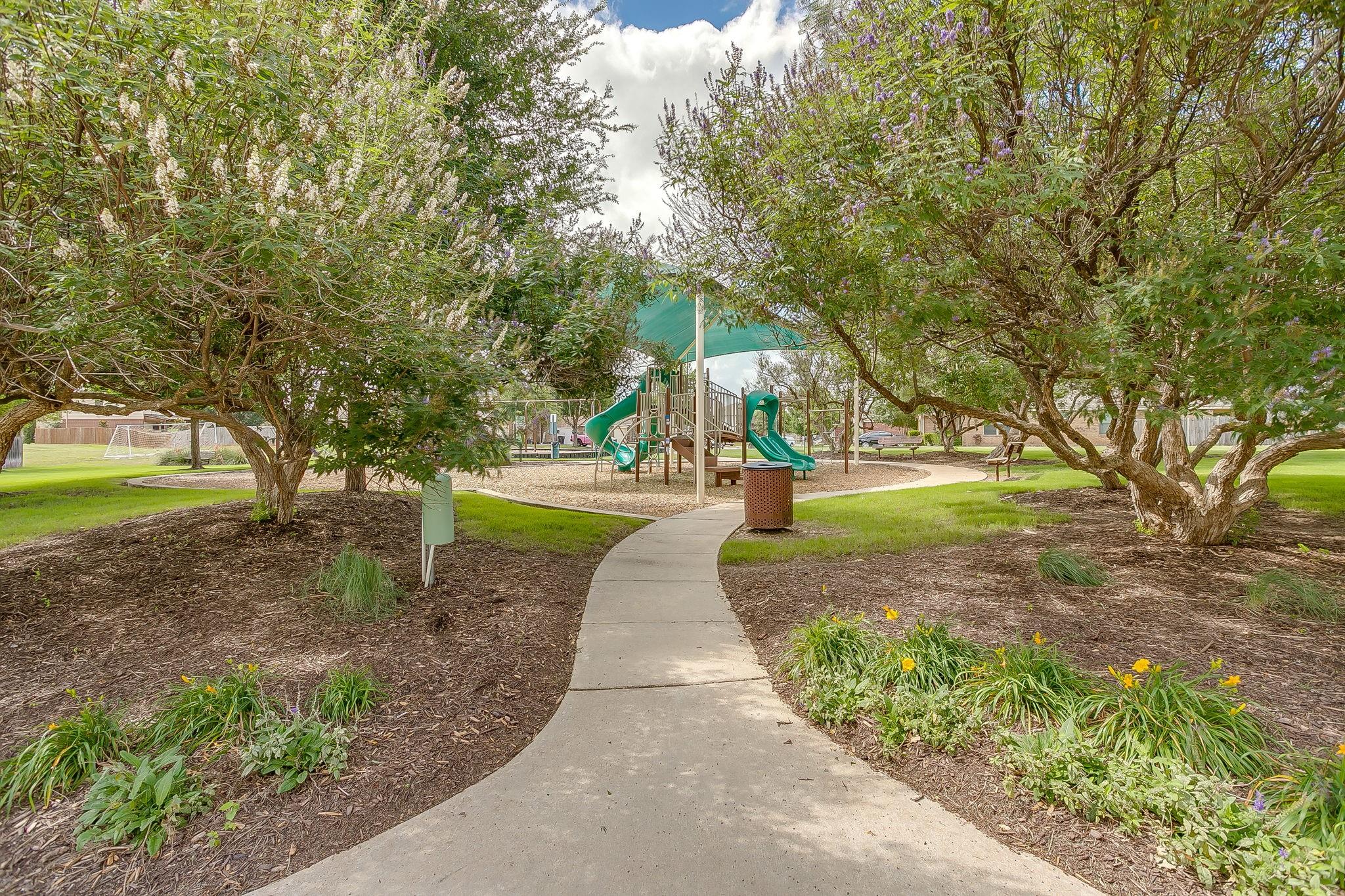 main property photo 30