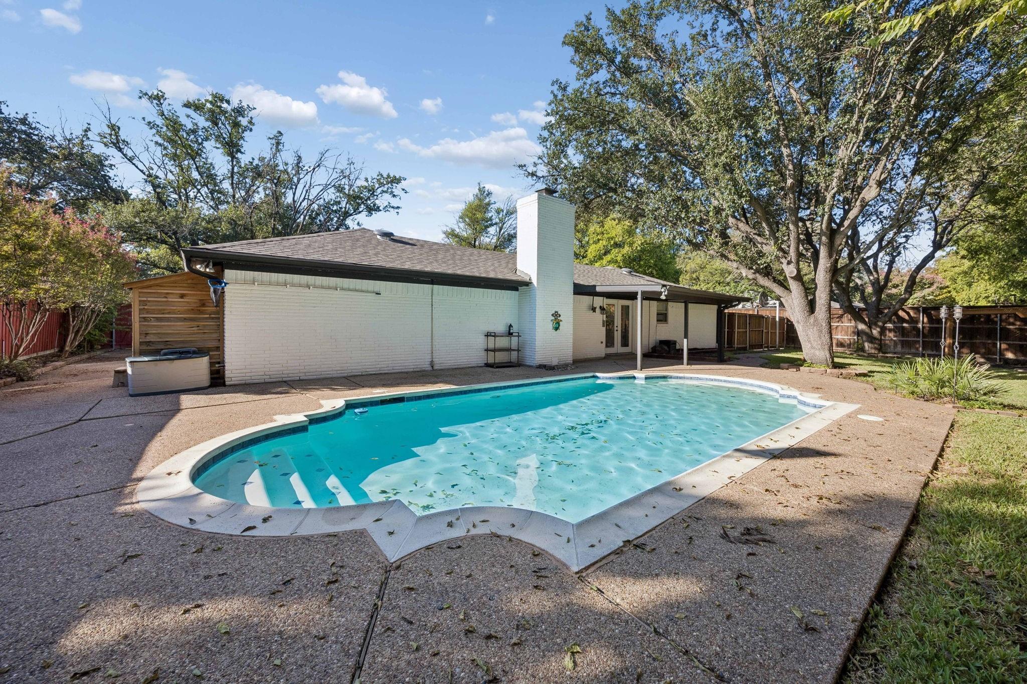 main property photo 23