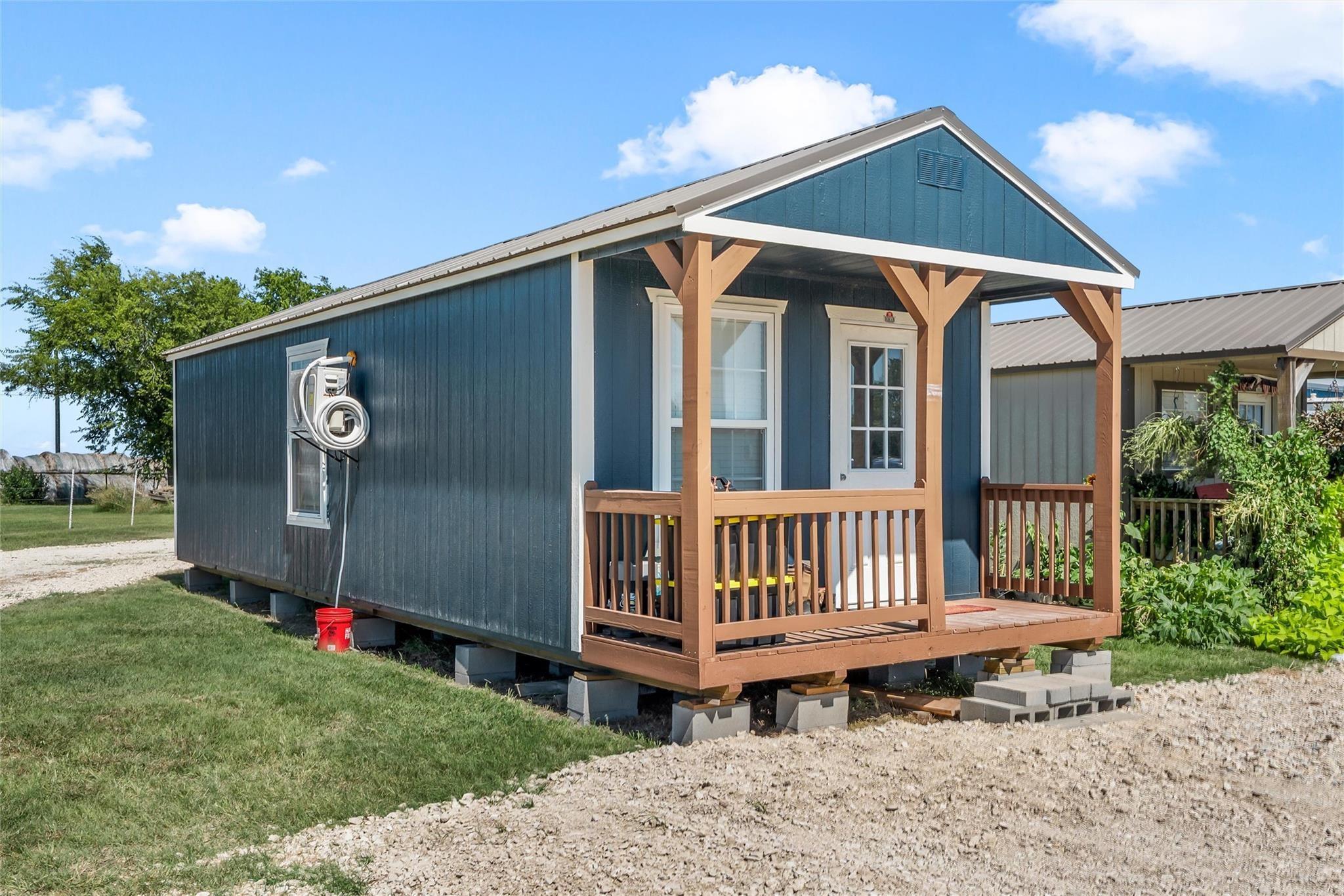 main property photo 31