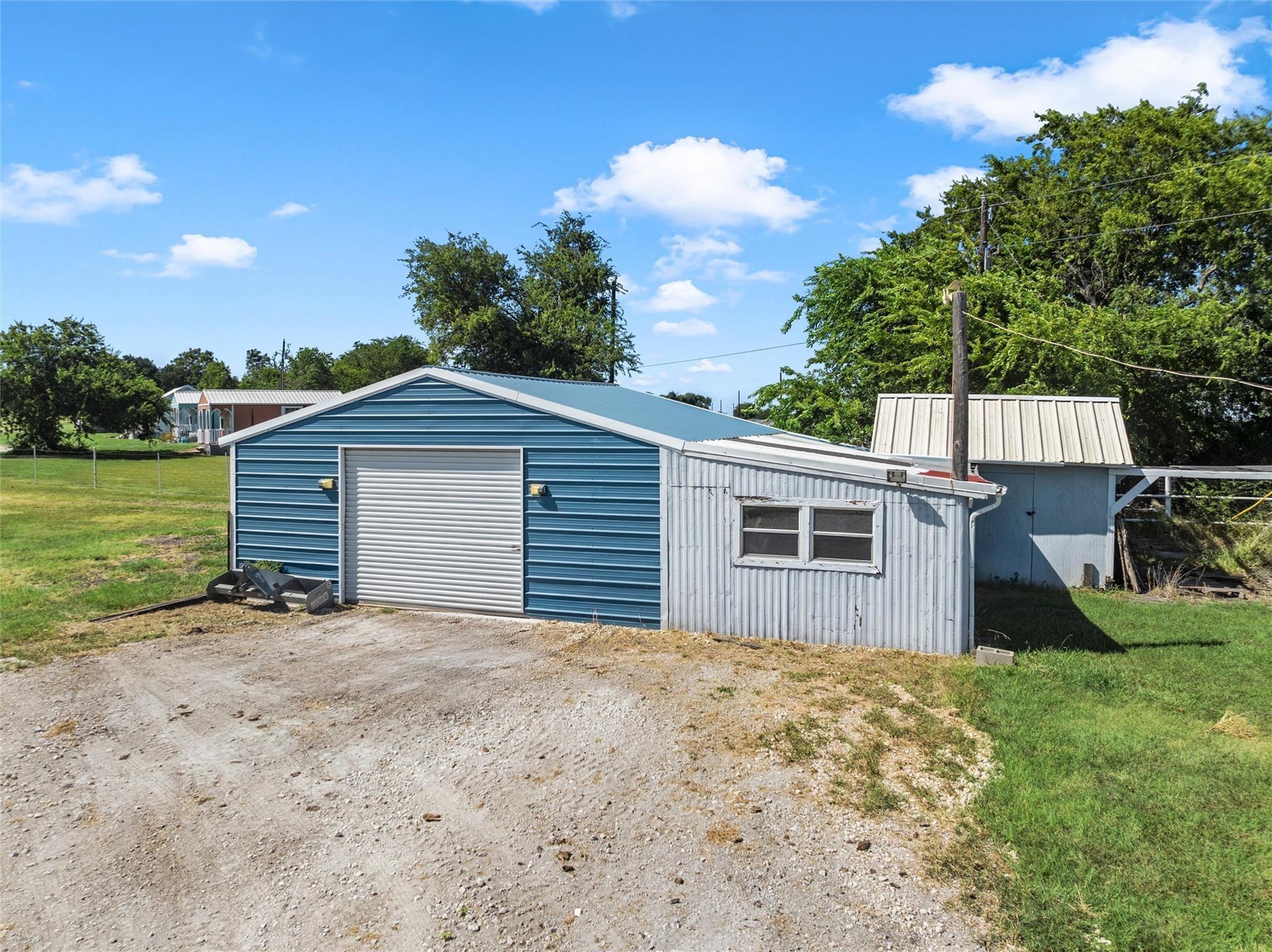 main property photo 37