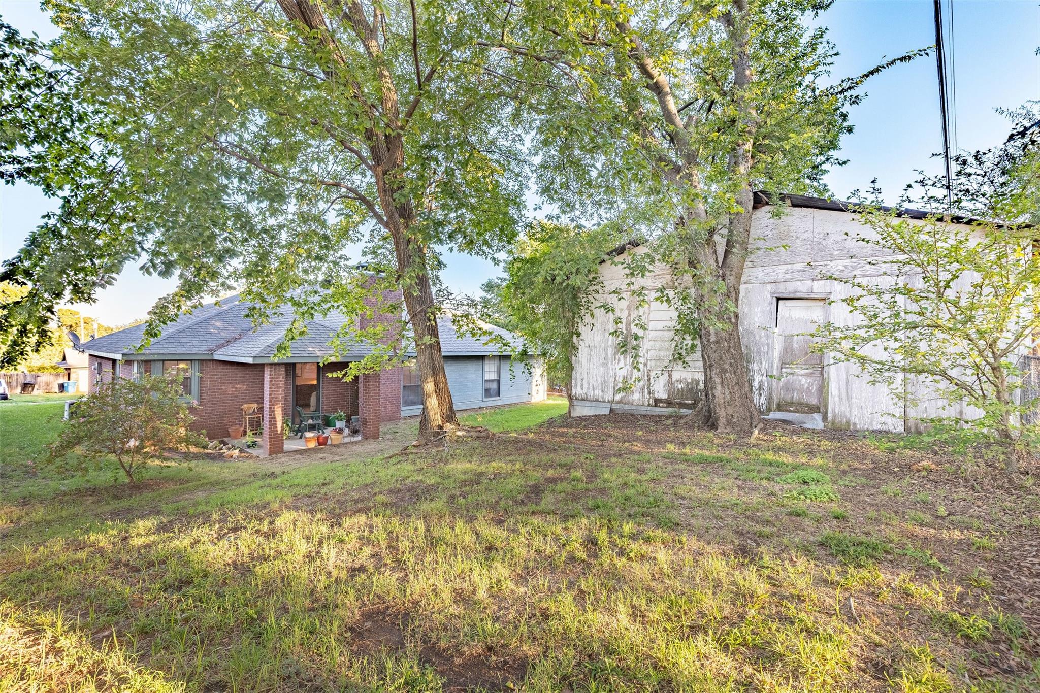 main property photo 23
