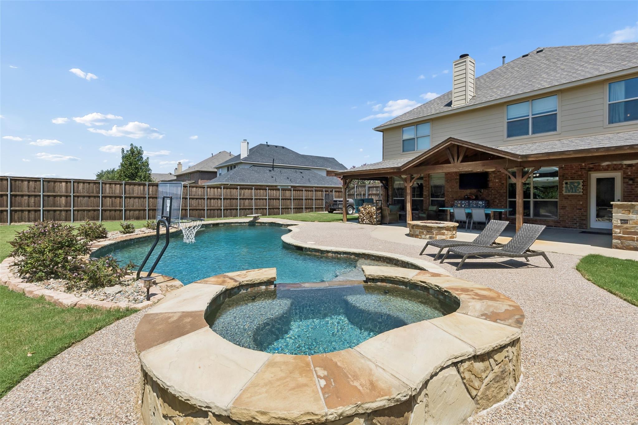 main property photo 22
