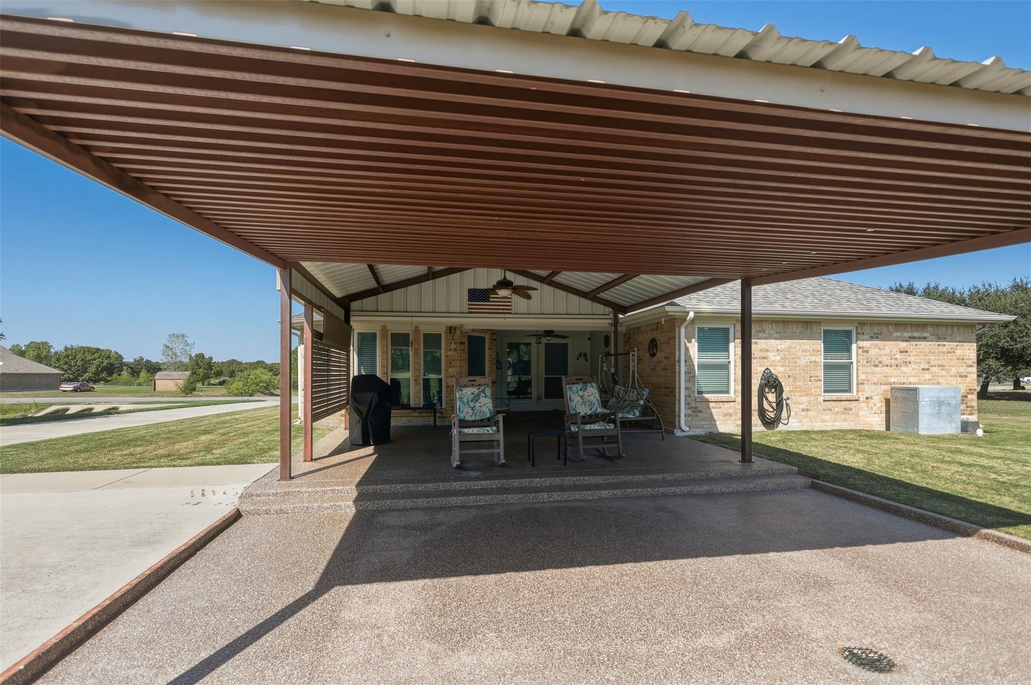 main property photo 24