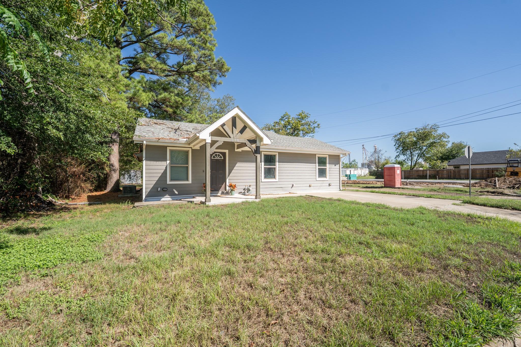 main property photo 2