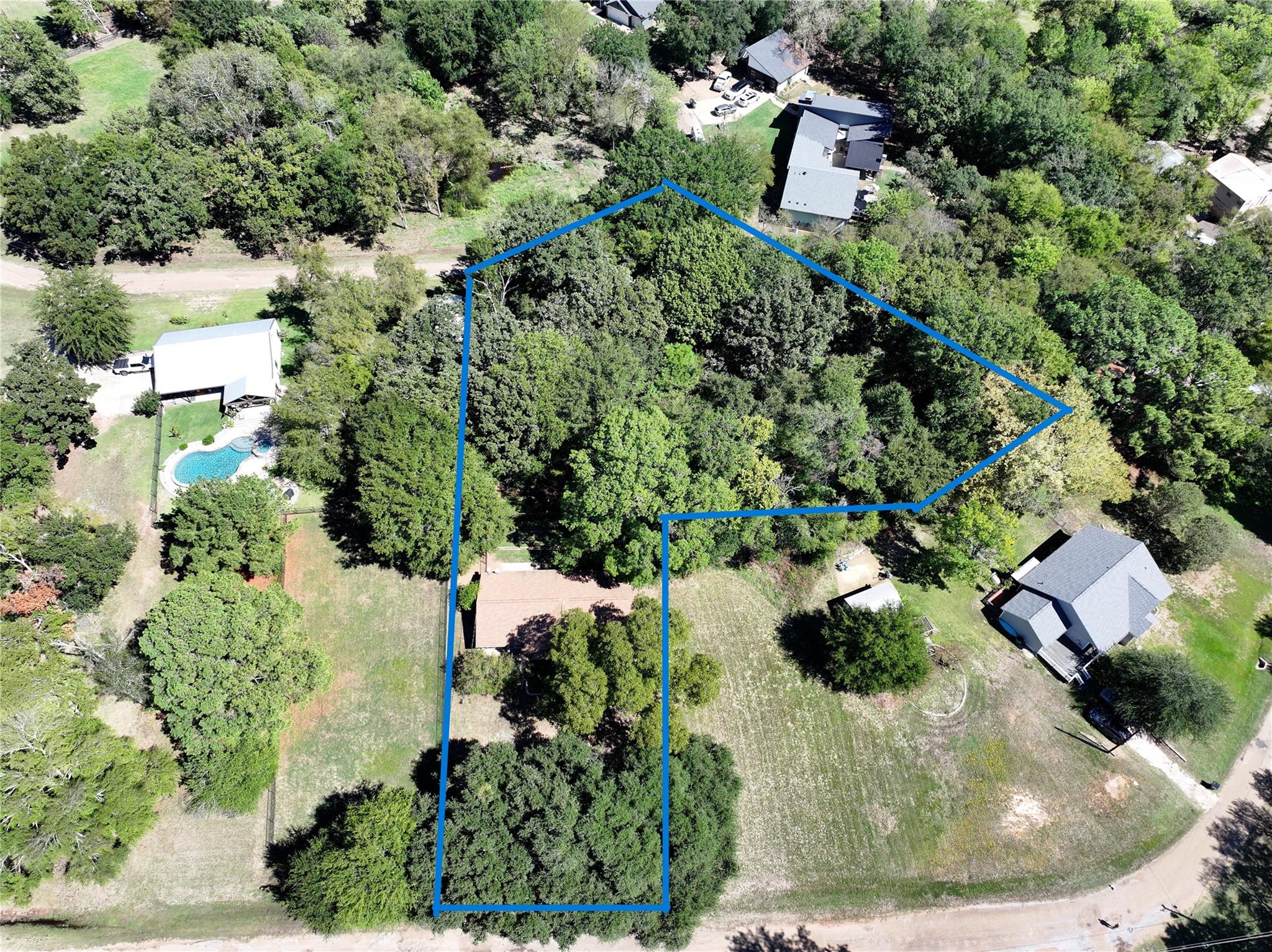 main property photo 3