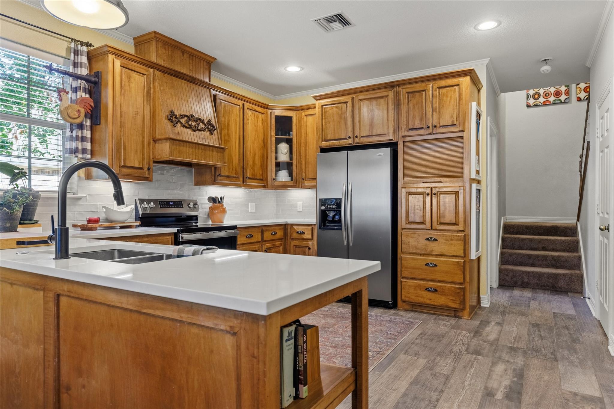 main property photo 16