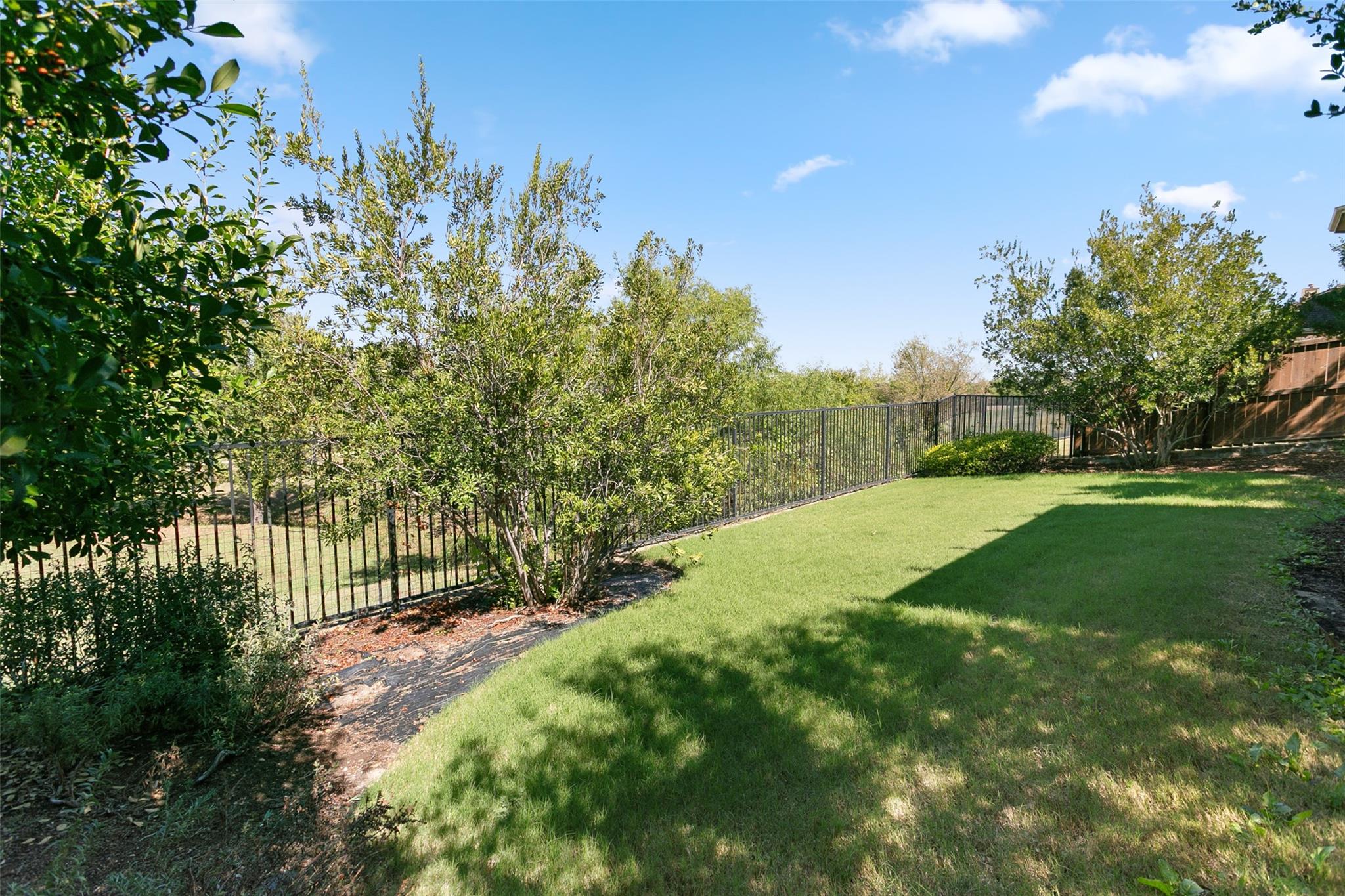 main property photo 29
