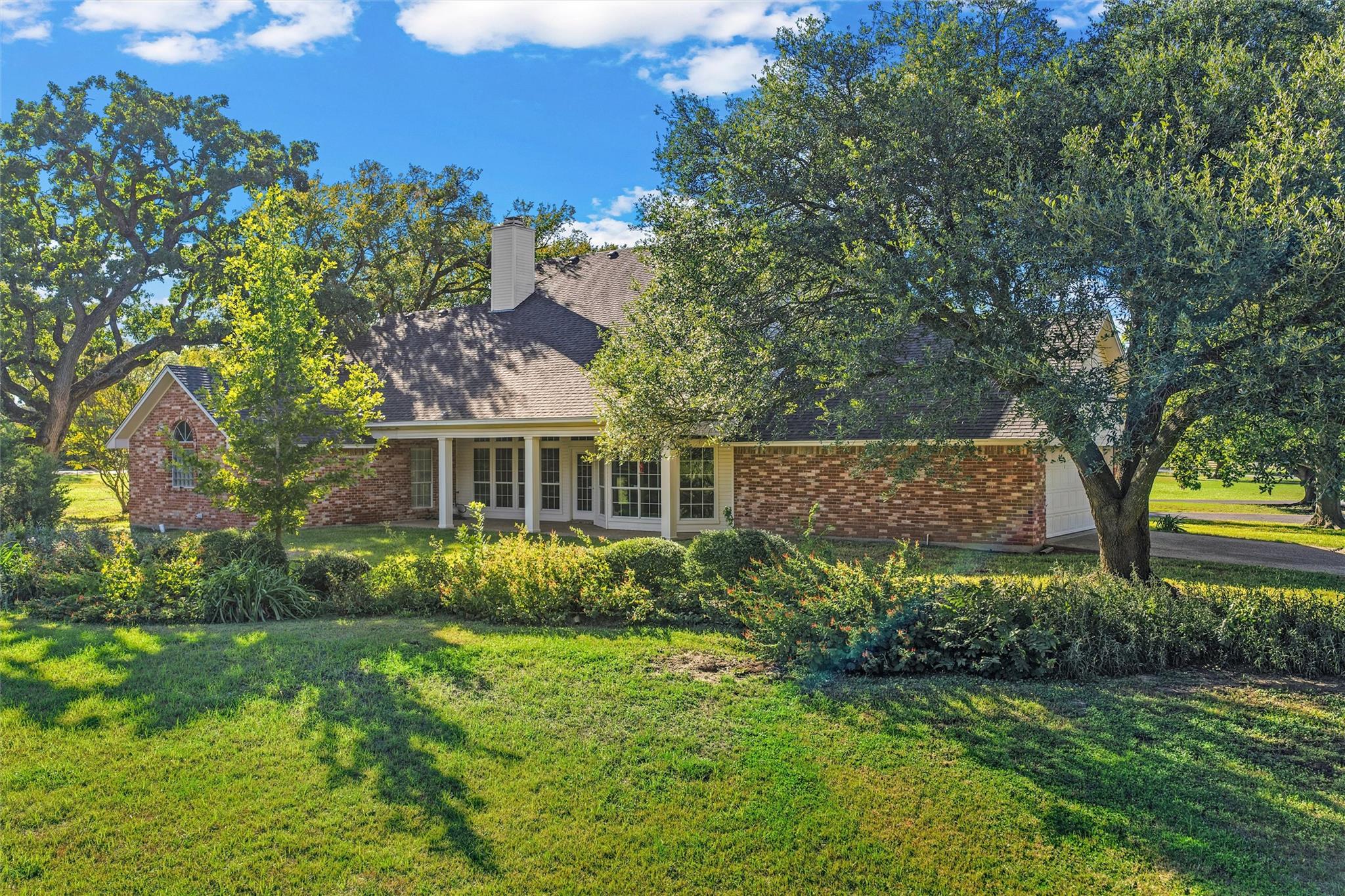 main property photo 31