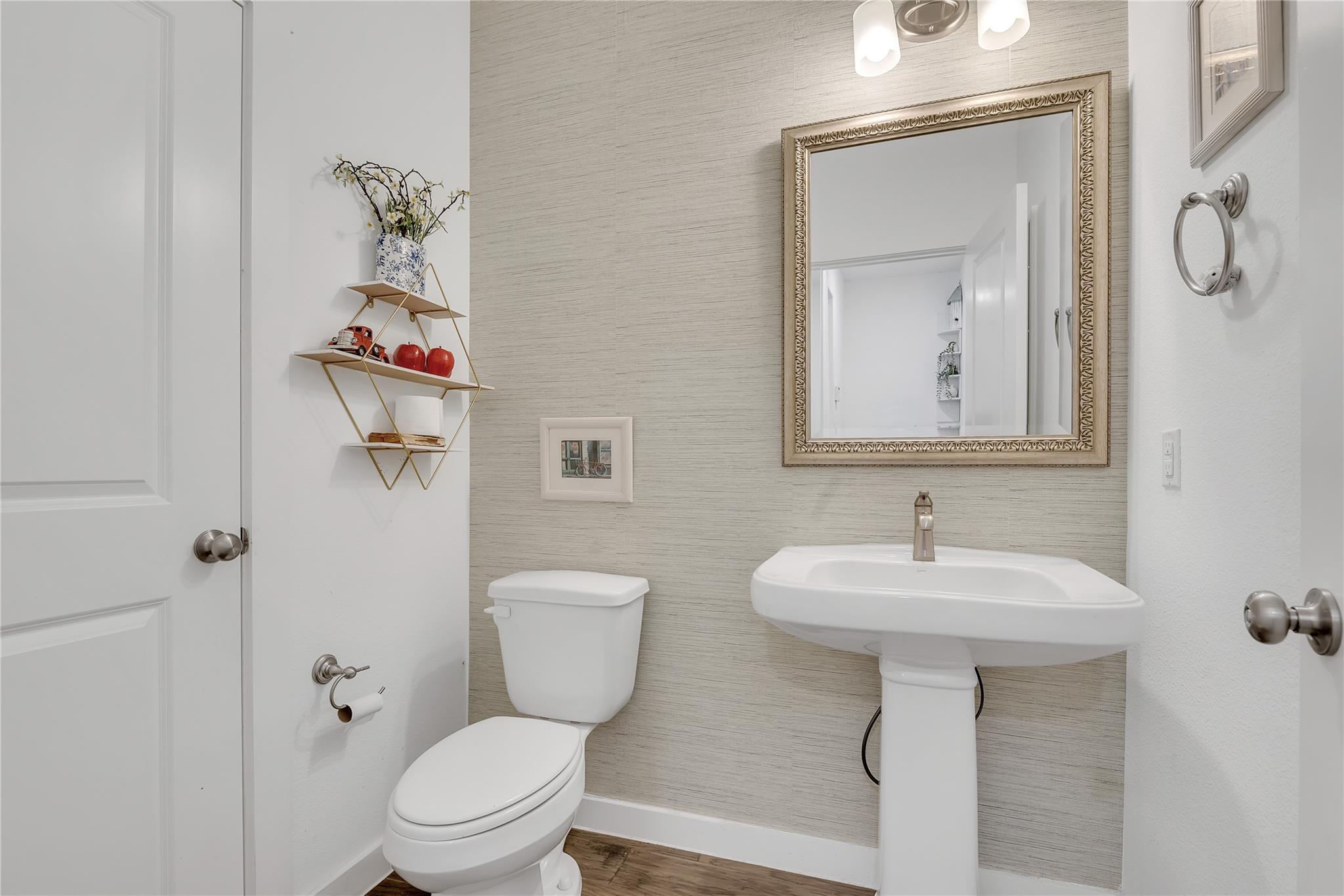 main property photo 33