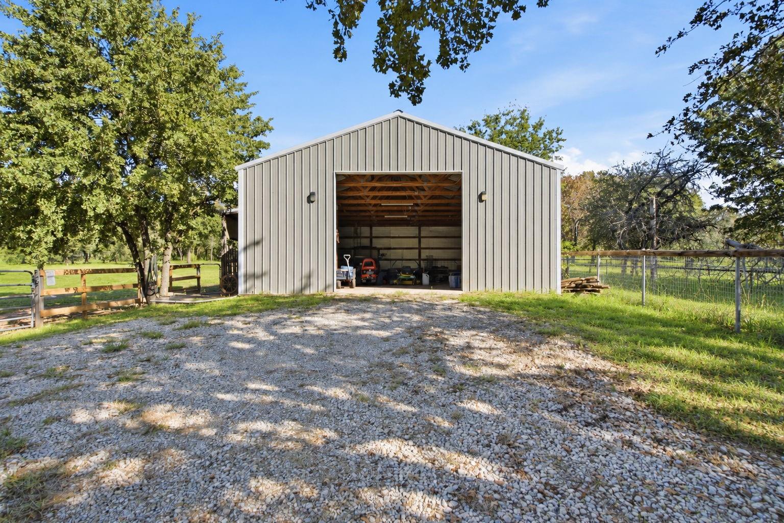 main property photo 29