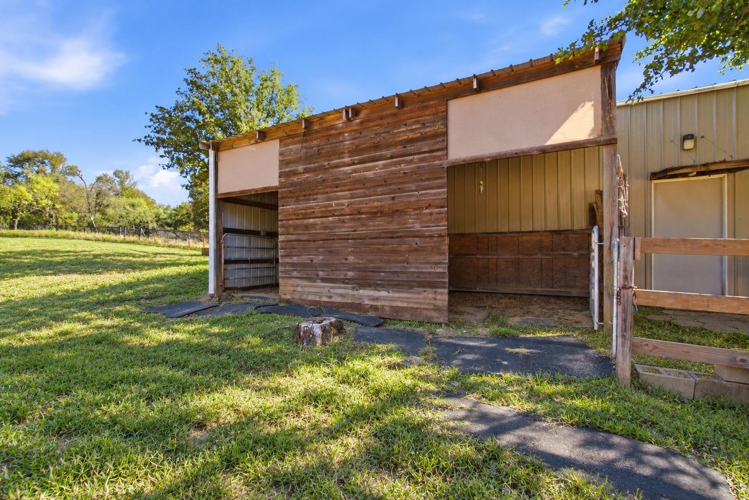 main property photo 31