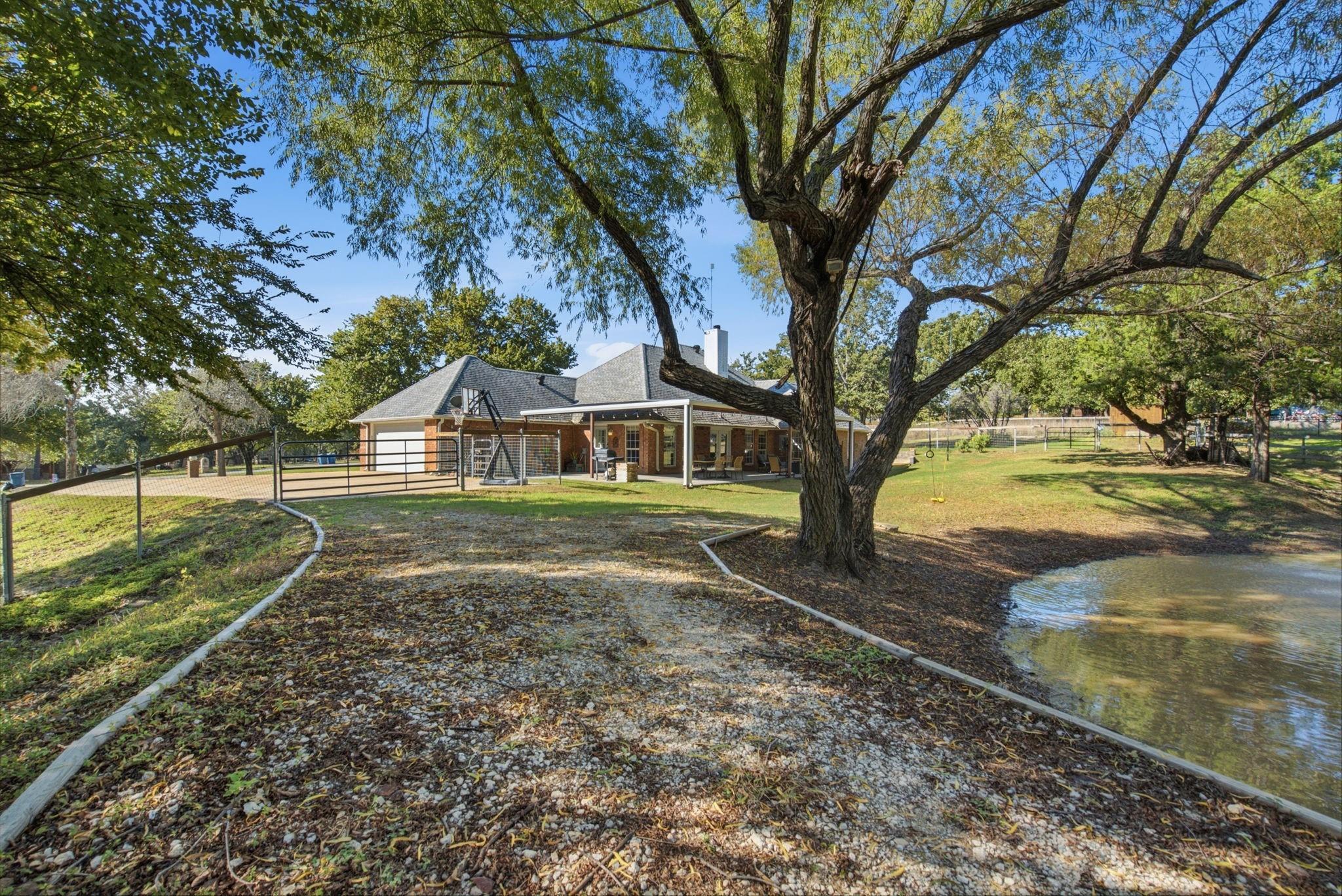 main property photo 38